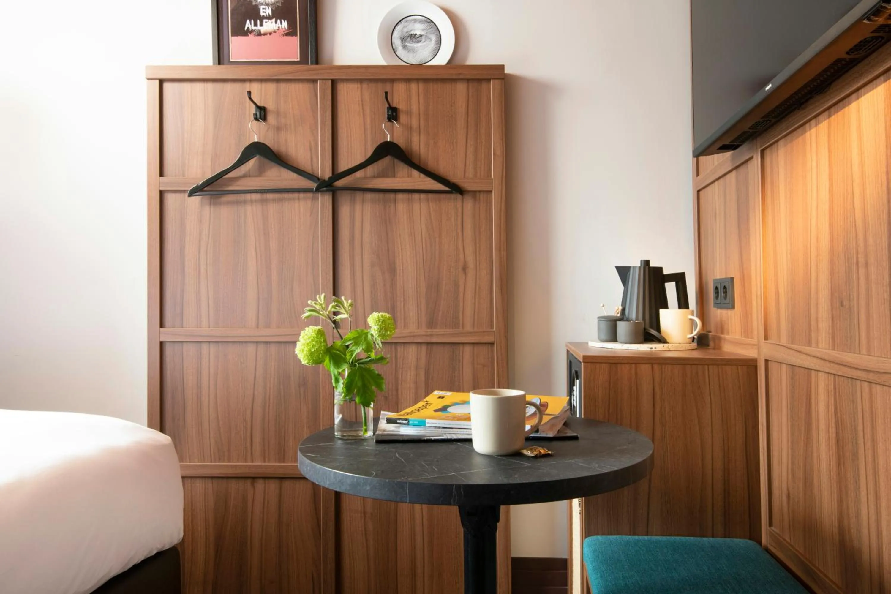 Photo of the whole room, Bed in Jan Luyken Amsterdam