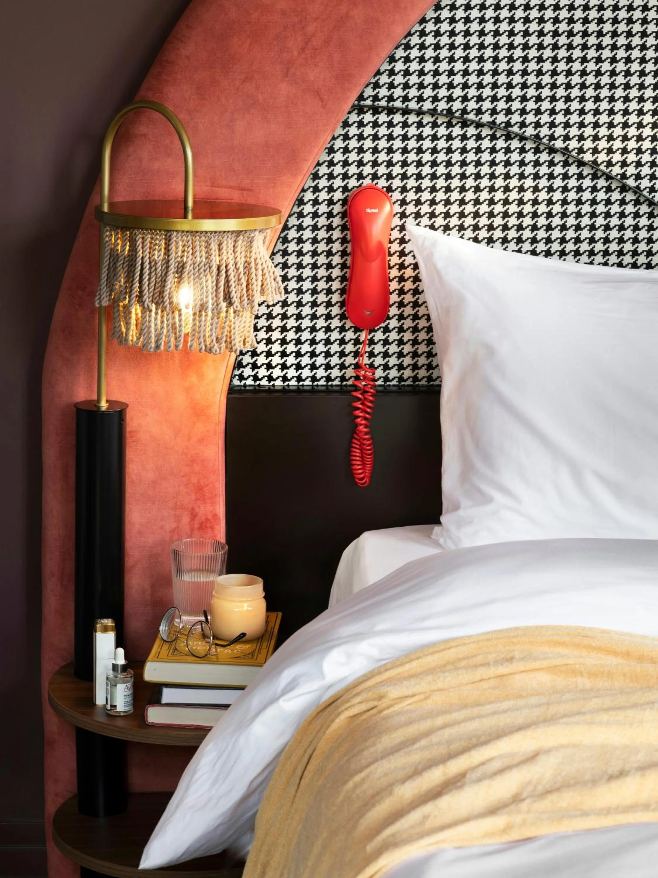 Photo of the whole room, Bed in Jan Luyken Amsterdam