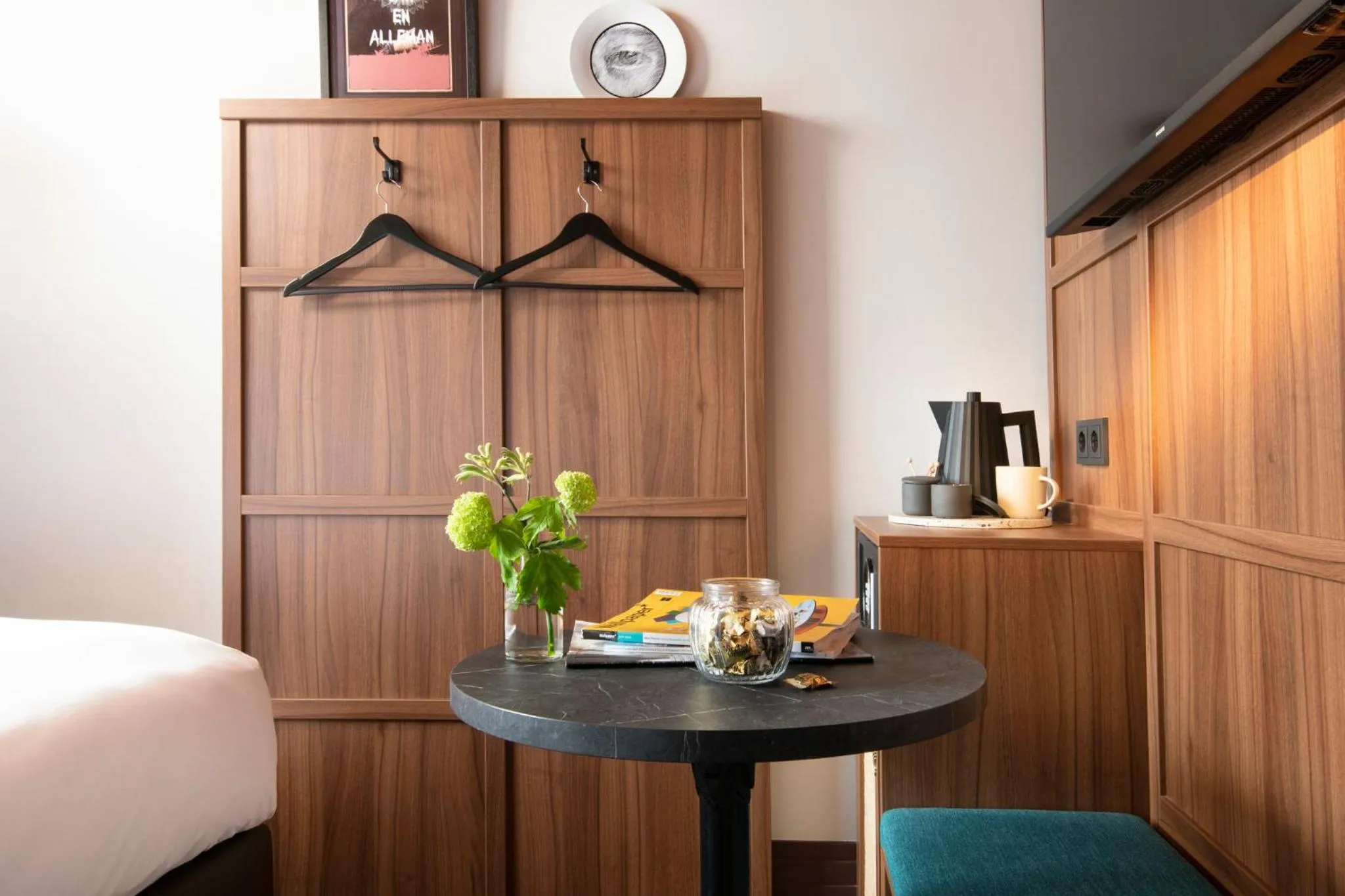 Photo of the whole room in Jan Luyken Amsterdam