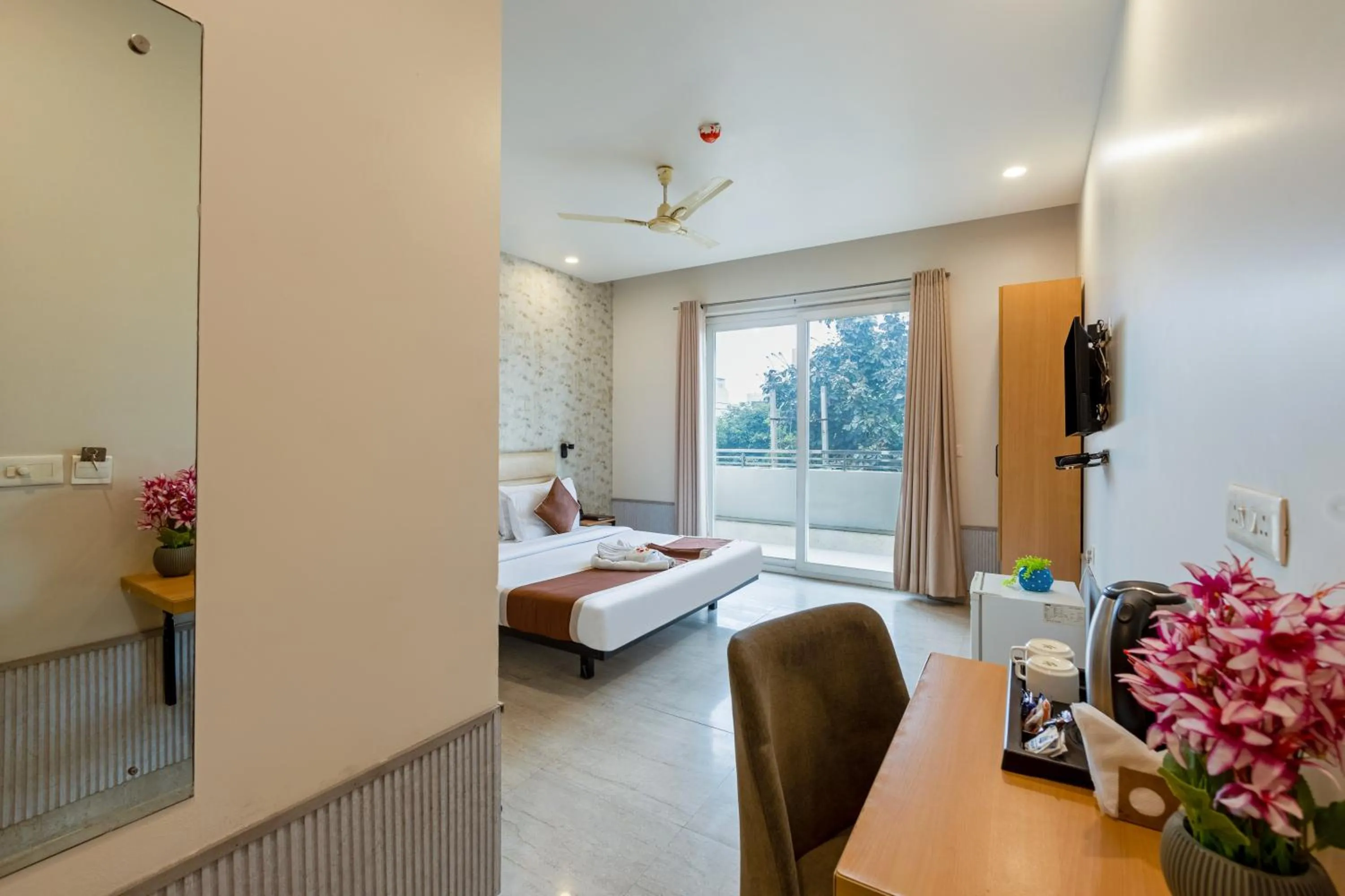 Bedroom, Bed in Aadat Hotel Subhash Chowk Gurgaon