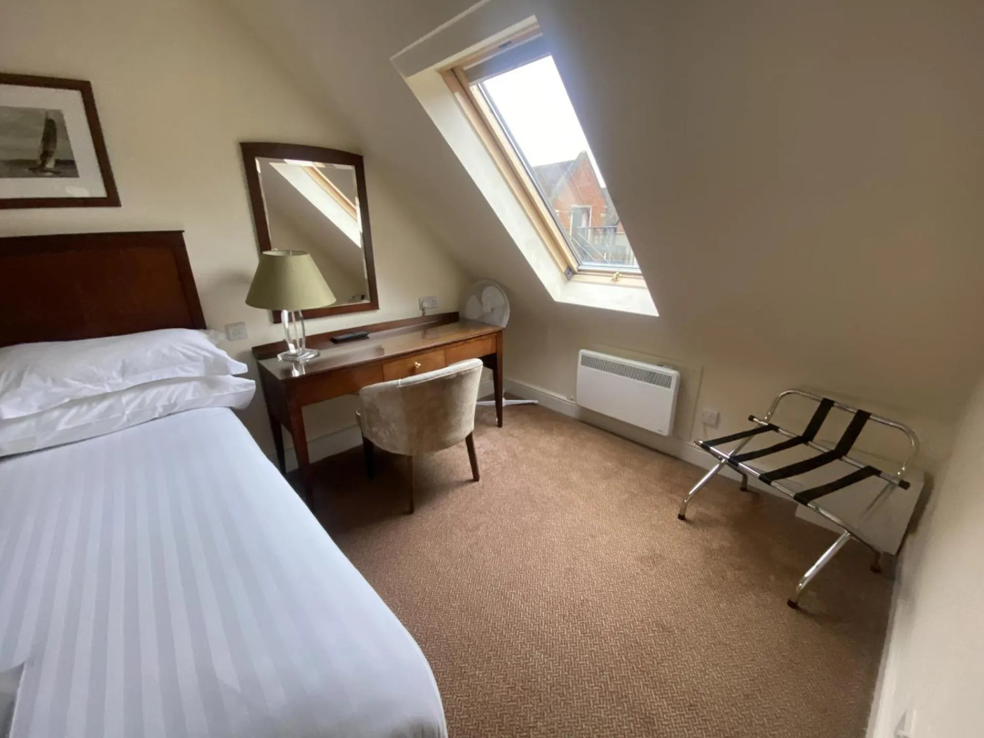 Bedroom in Elmers Court Hotel