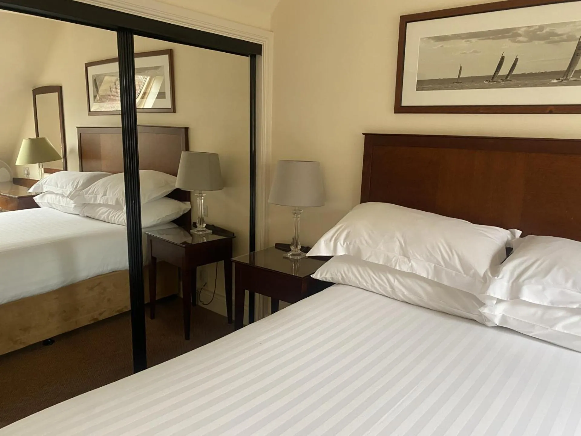 Bedroom in Elmers Court Hotel