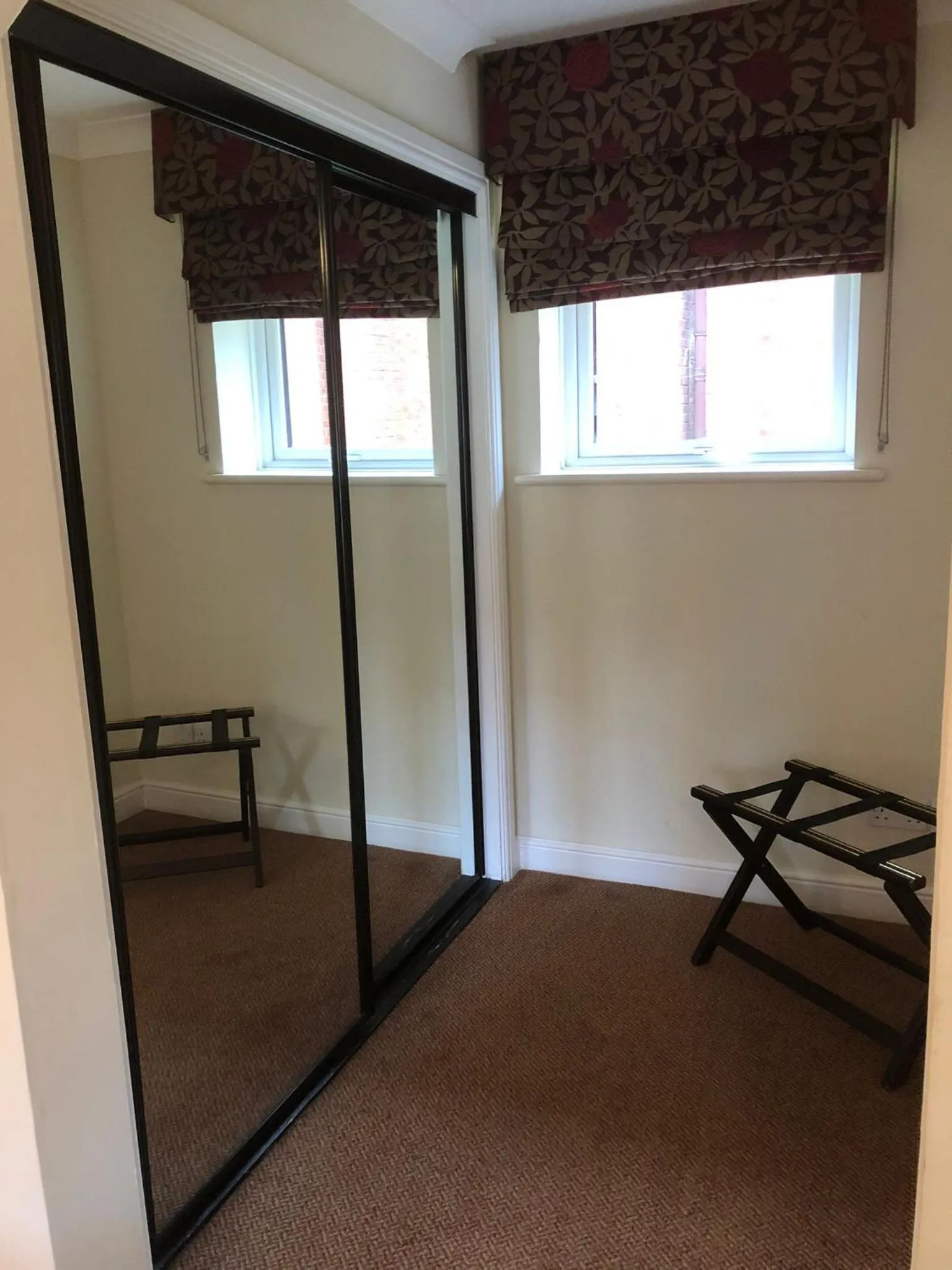 Bedroom in Elmers Court Hotel