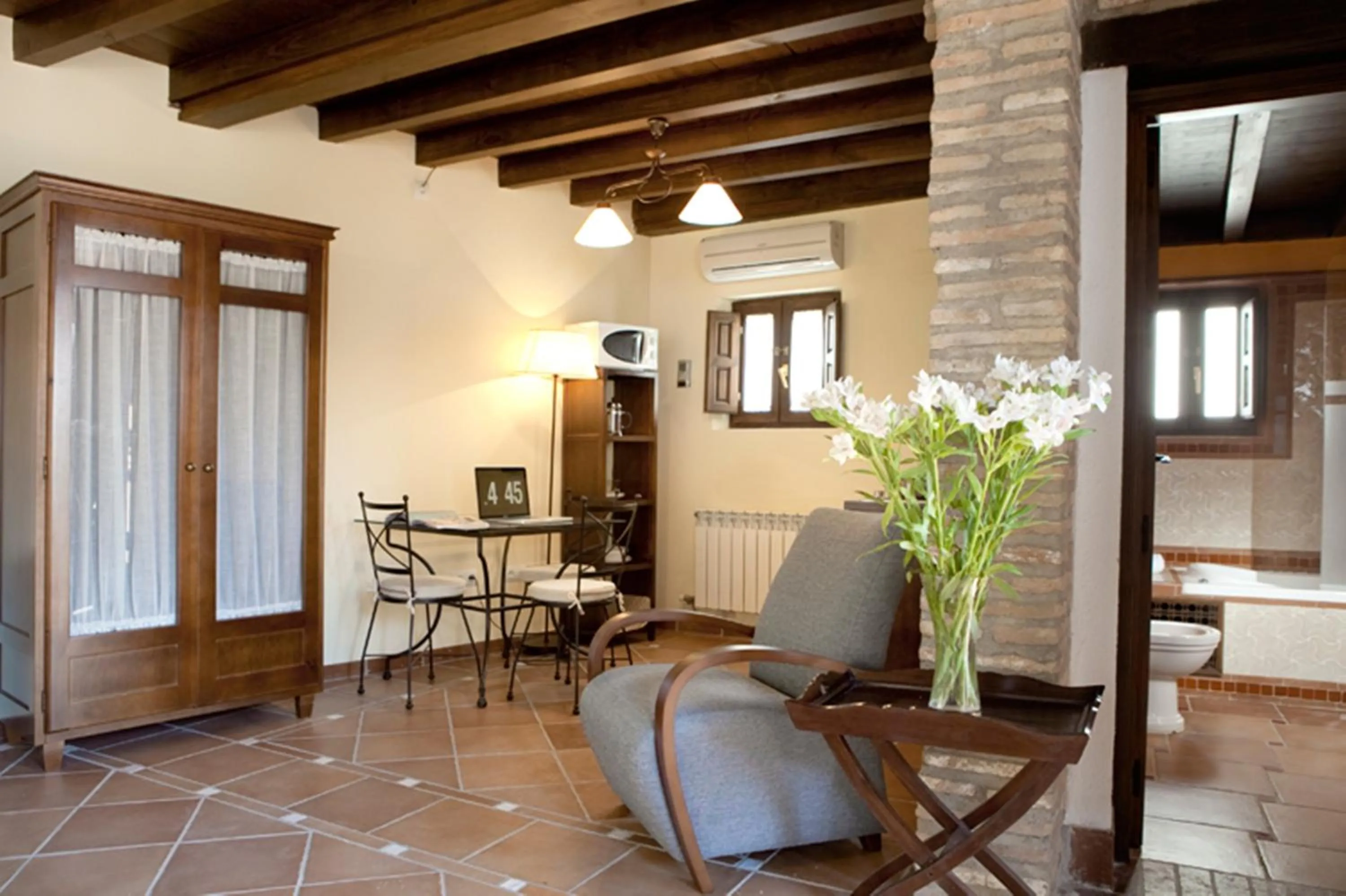 Kitchen or kitchenette in Charminghomesgranada Terraza Albaicin