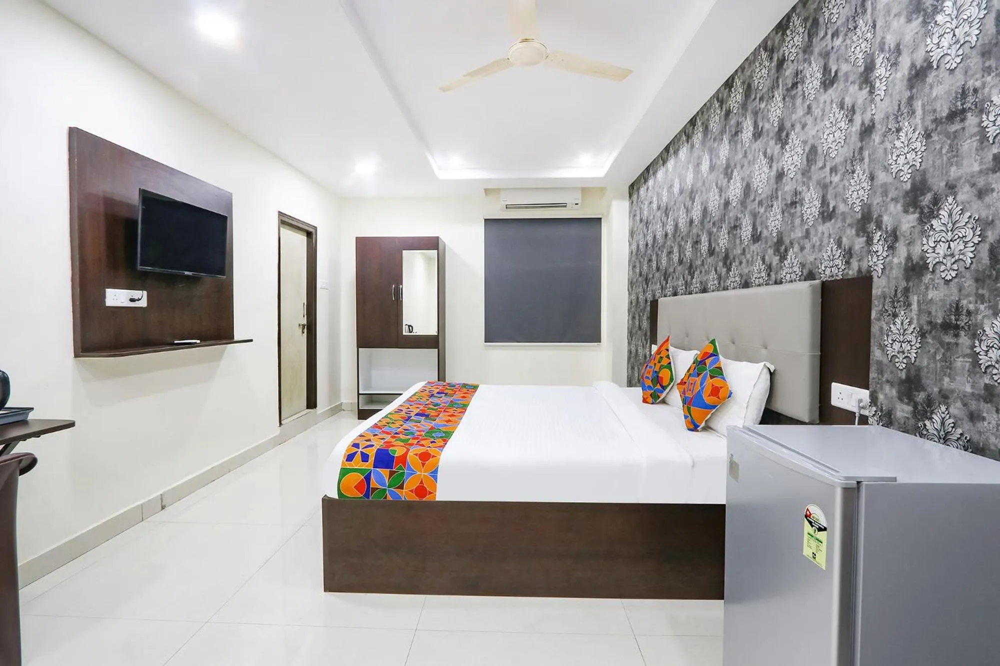 Bed in FabHotel Royal Signature - HITECH CITY