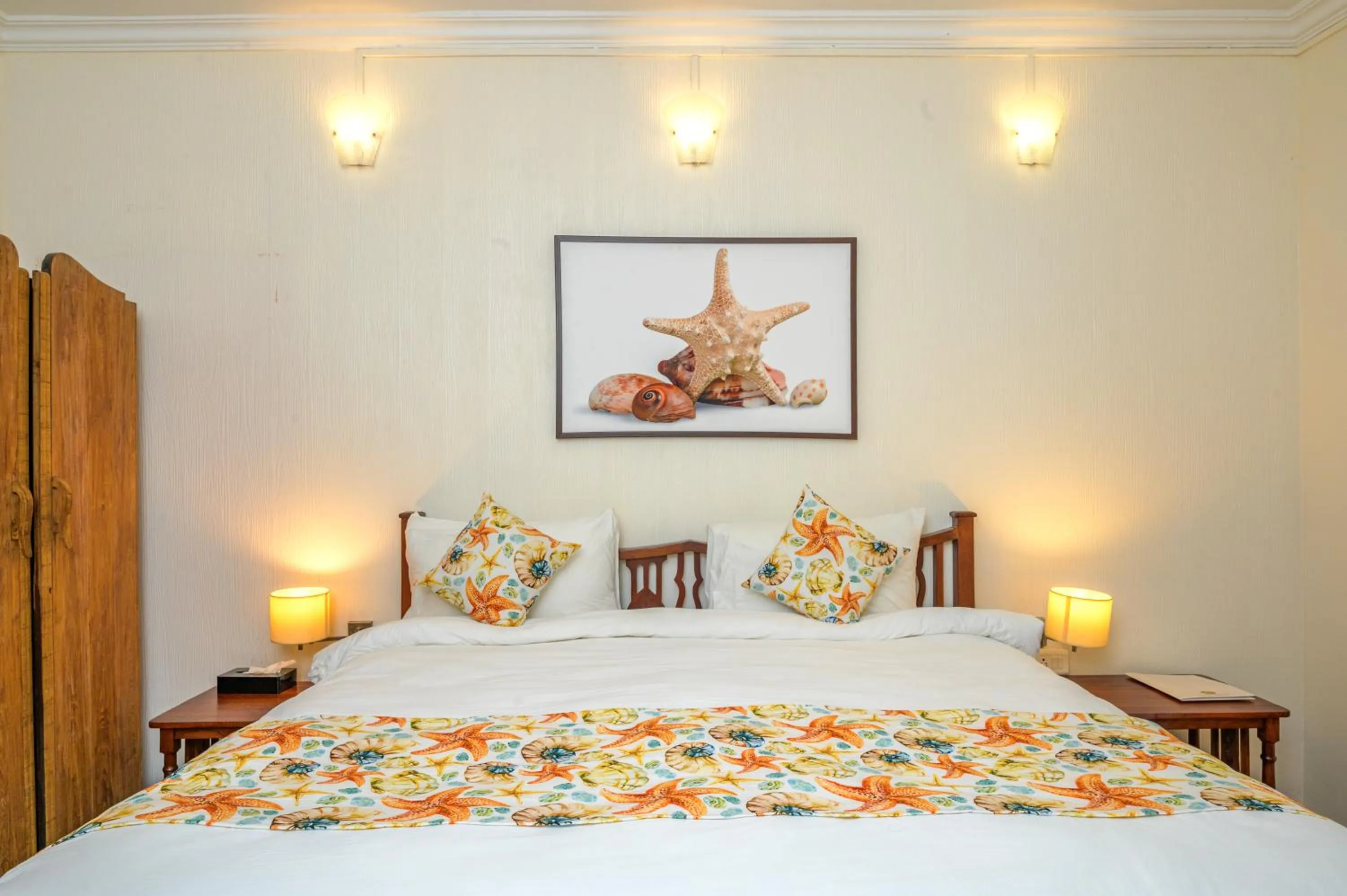 Bed in Neemrana's Three Waters