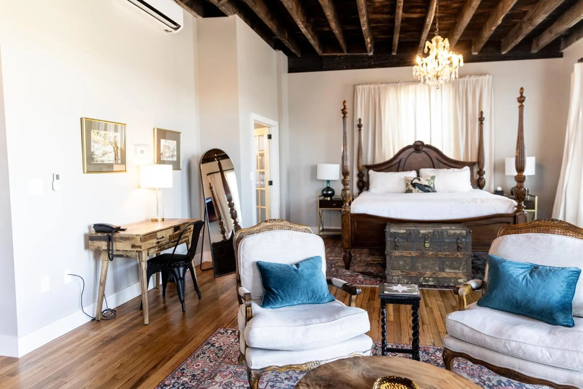 Photo of the whole room in voco James Newbury Hudson Valley by IHG