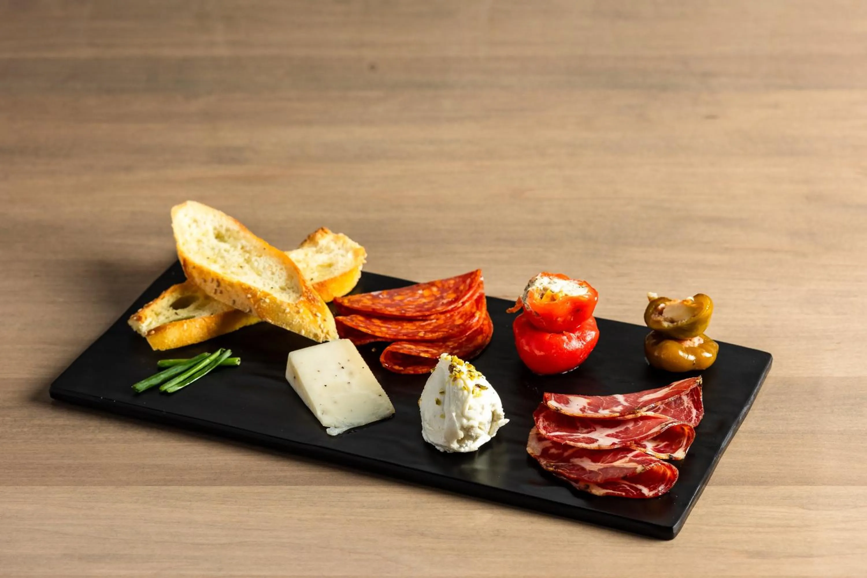 Restaurant/places to eat in voco James Newbury Hudson Valley by IHG