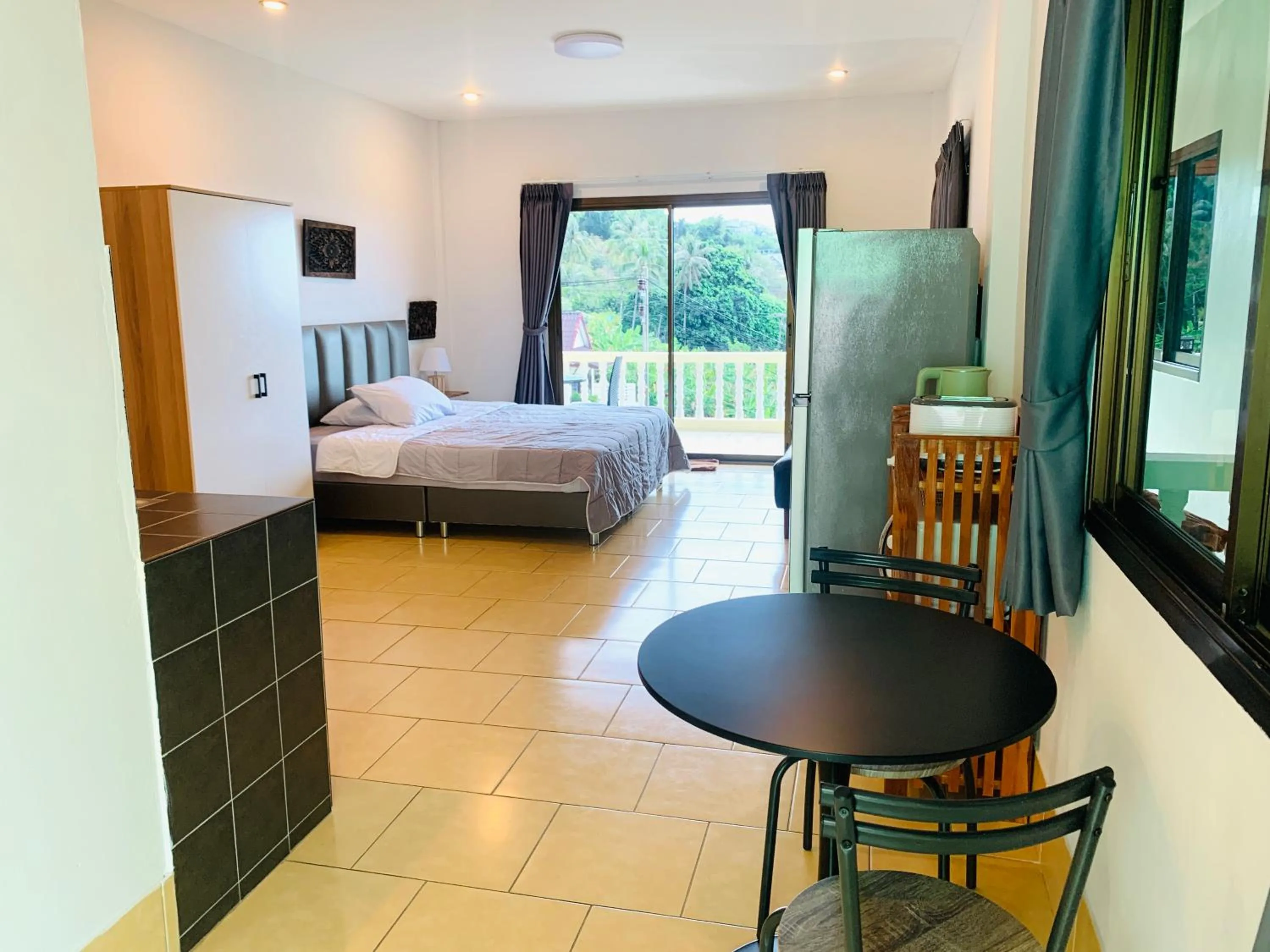 Dining area, Bed in Scan House Apartment