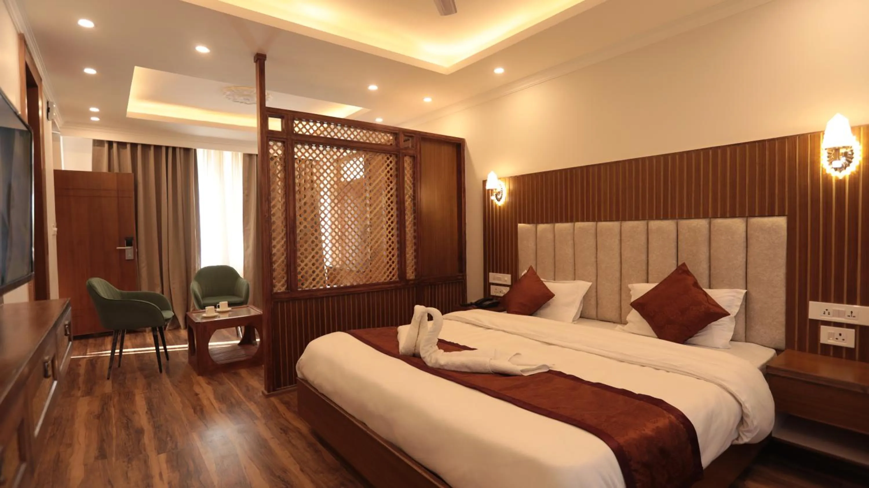 TV and multimedia, Bed in Hotel Youthok Heritage