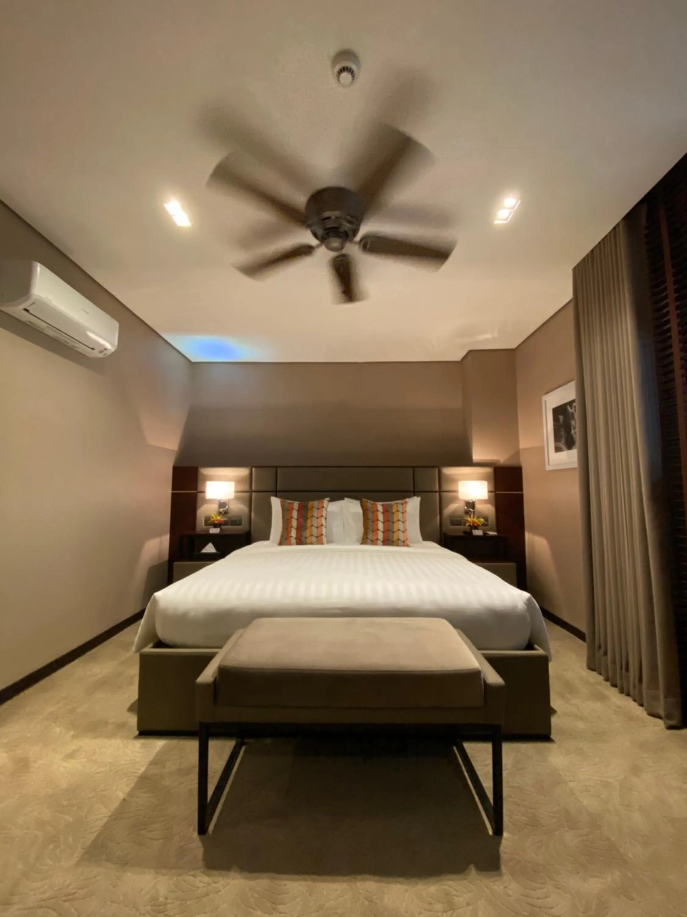 Bed in The Plaza Garden Hotel and Residences