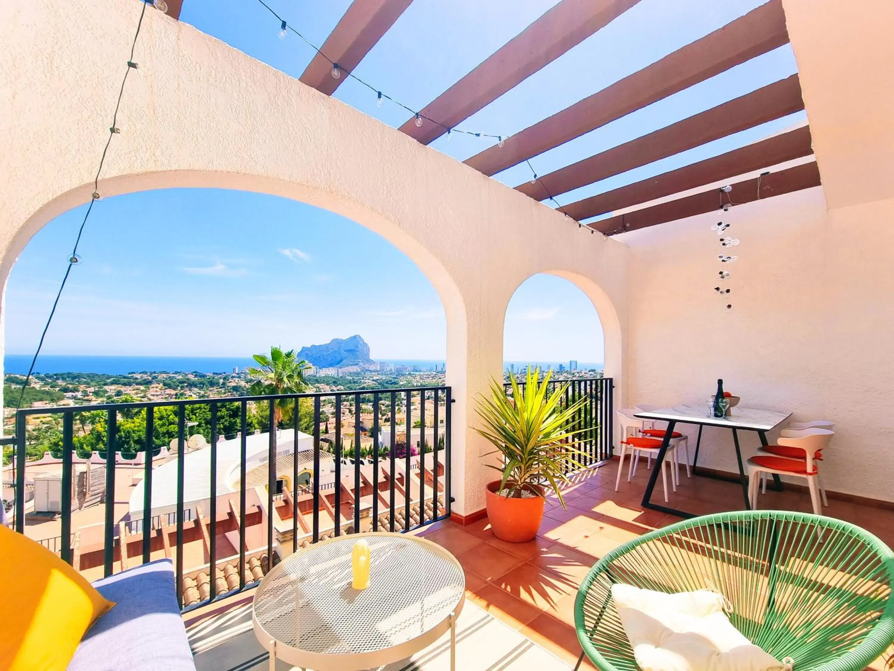 THE VIEW: sea, mountain, terrace, swimming pool THE VIEW: sea, mountain, terrace, swimming pool