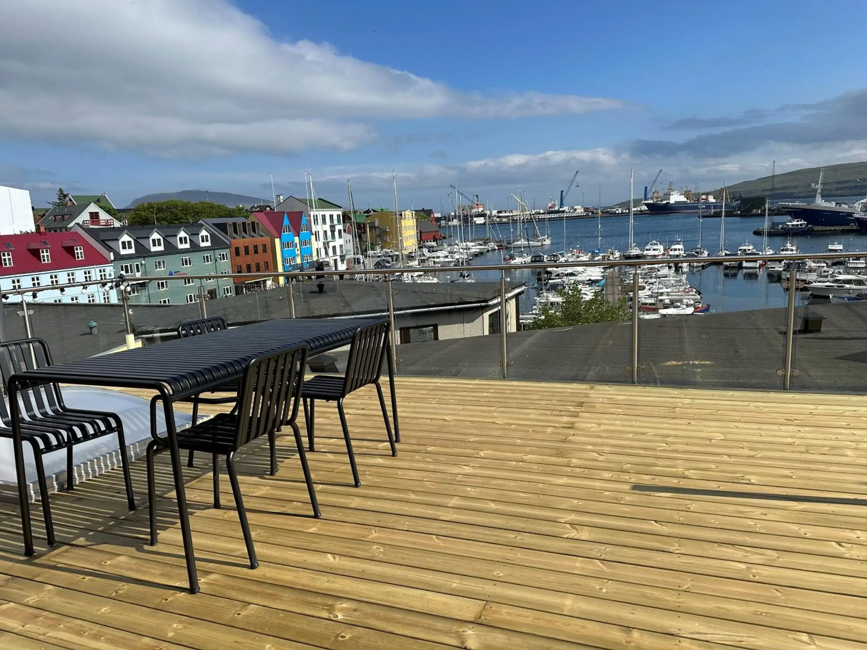 Harbour View / 2BR / City Centre Harbour View / 2BR / City Centre