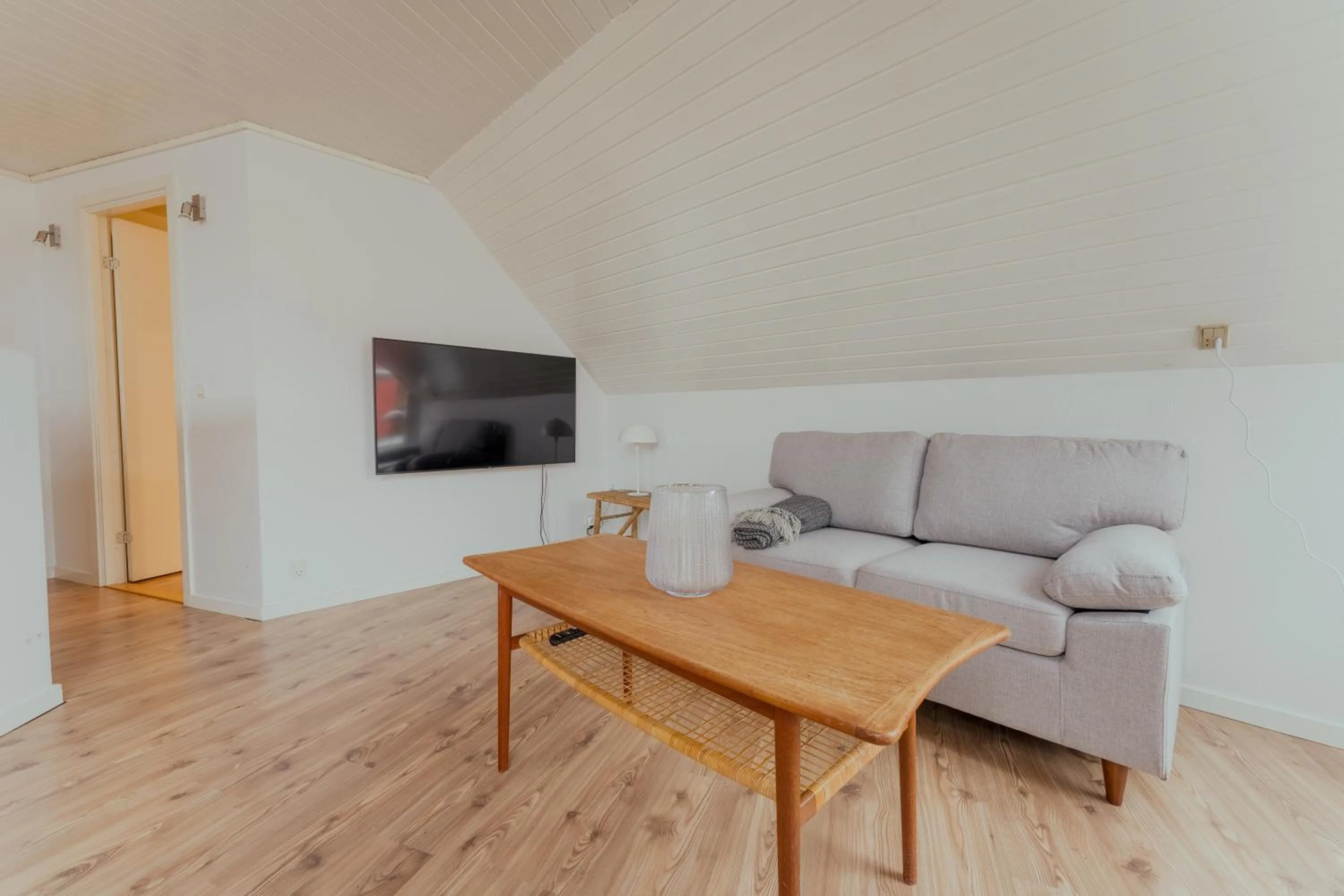 TV and multimedia in Harbour View / 2BR / City Centre