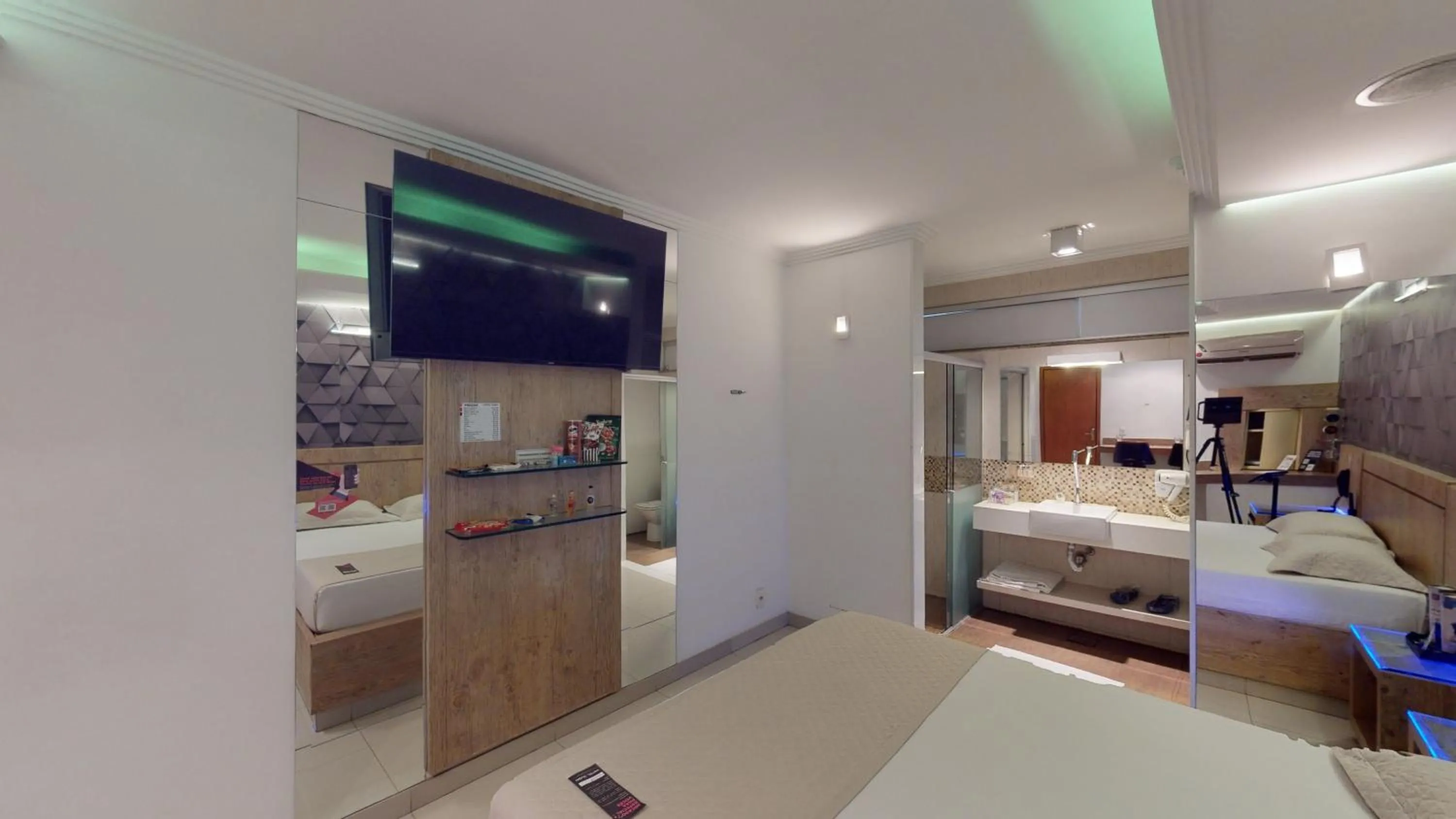 Bed in Motel DUBAI BH