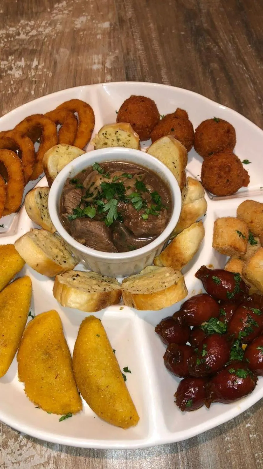 Restaurant/places to eat in Motel DUBAI BH