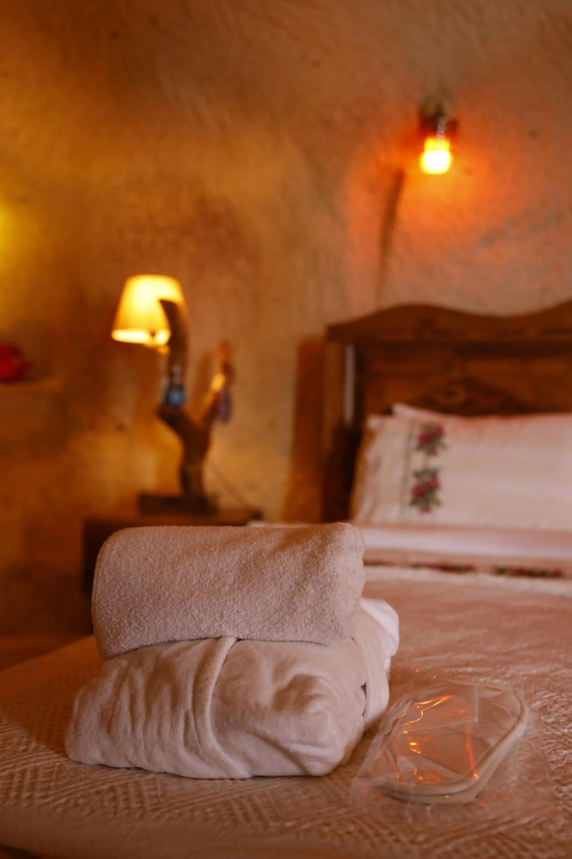 towels, Bed in Kale House Nar