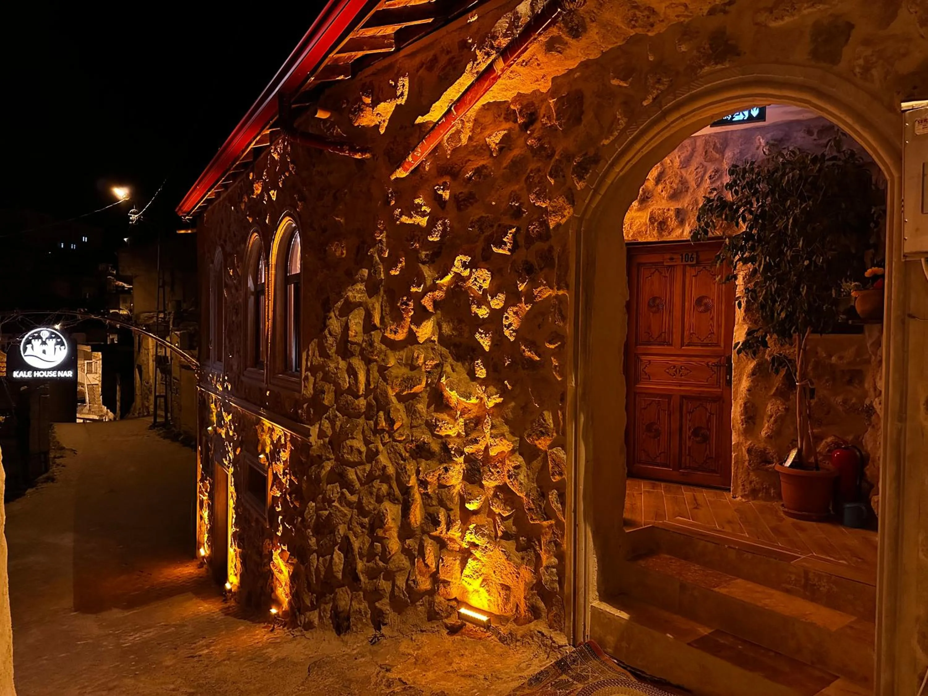 Property building in Kale House Nar