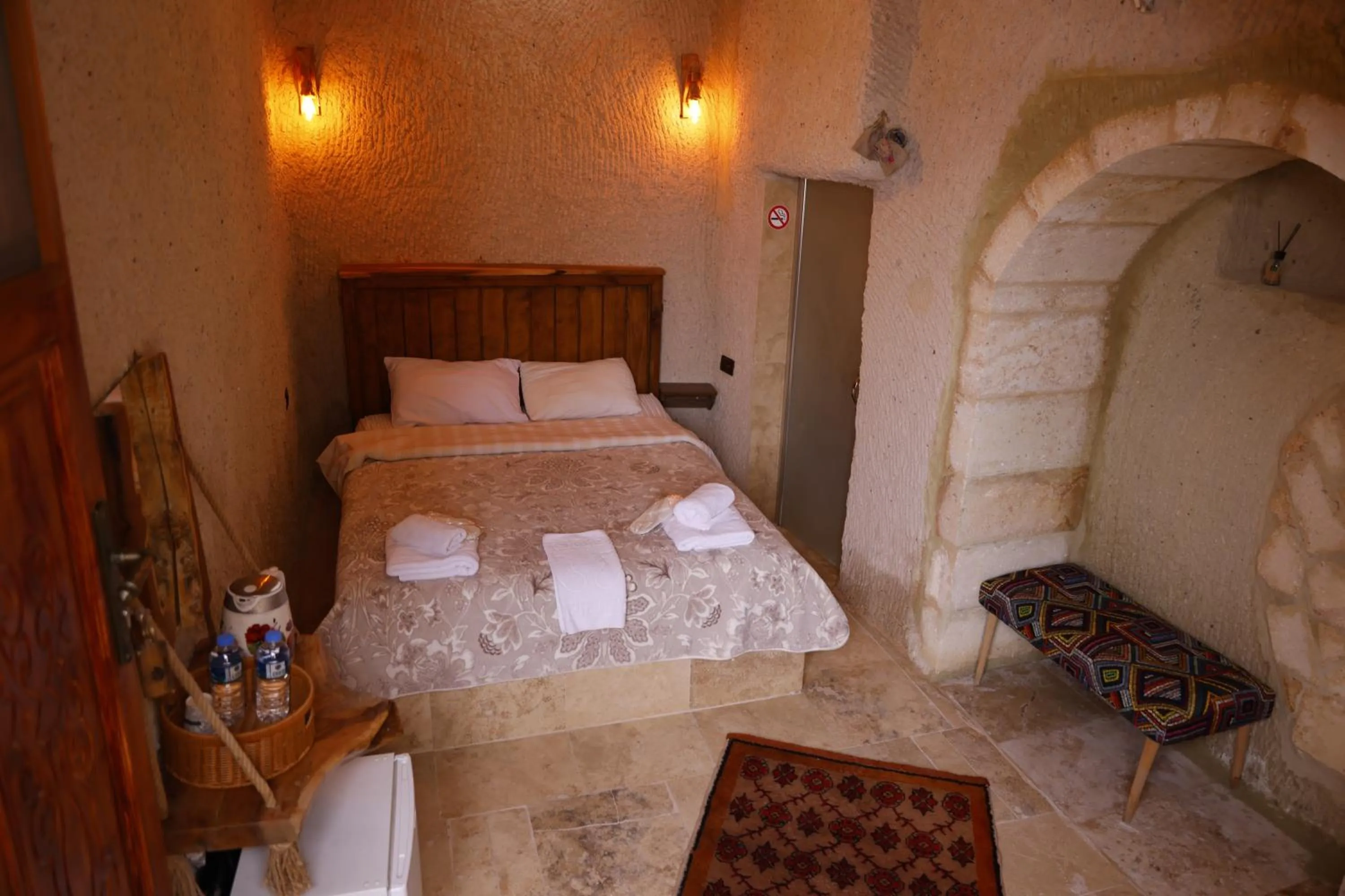 Photo of the whole room, Bed in Kale House Nar