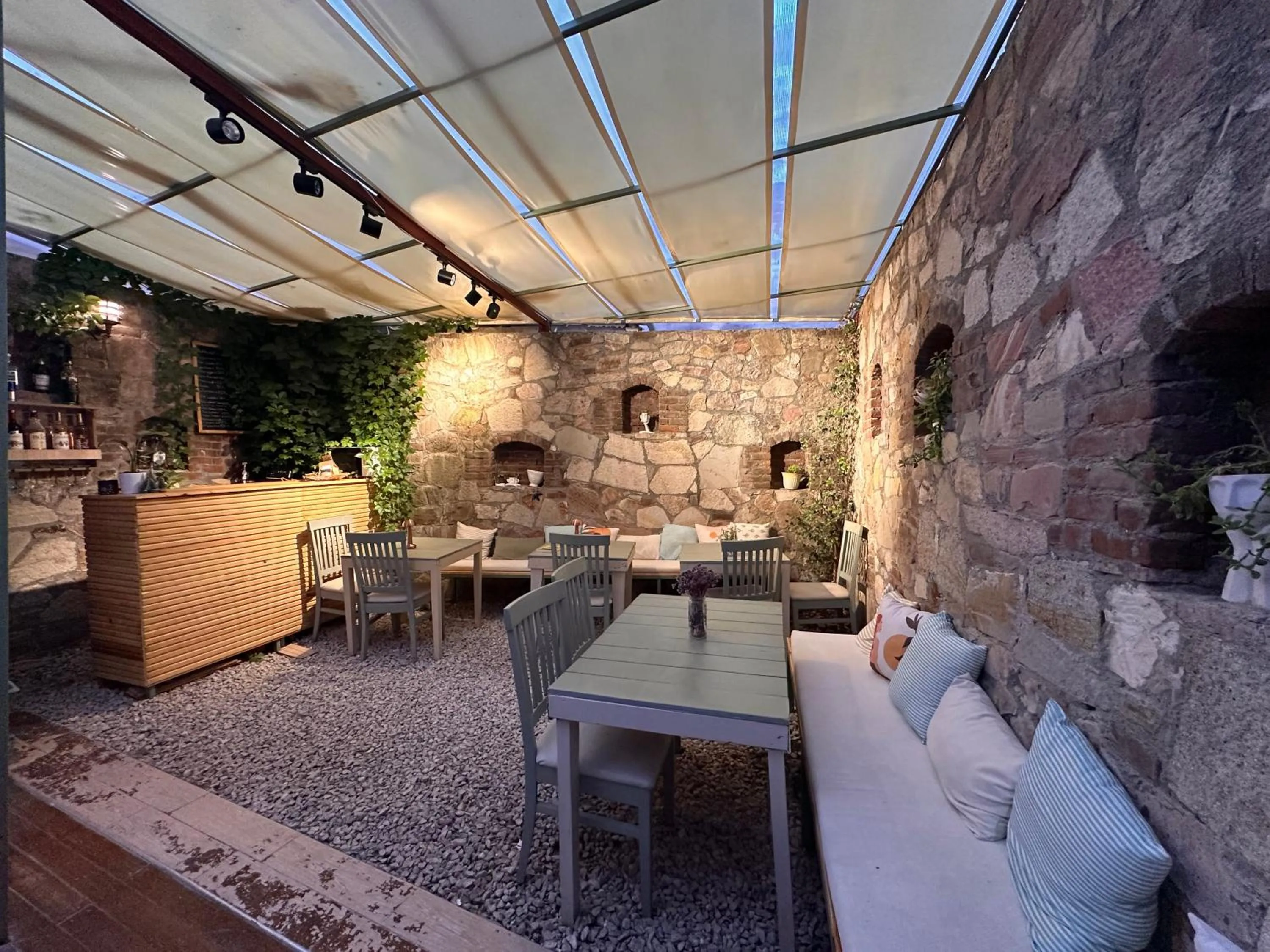 Lounge or bar in Hanole Guest House