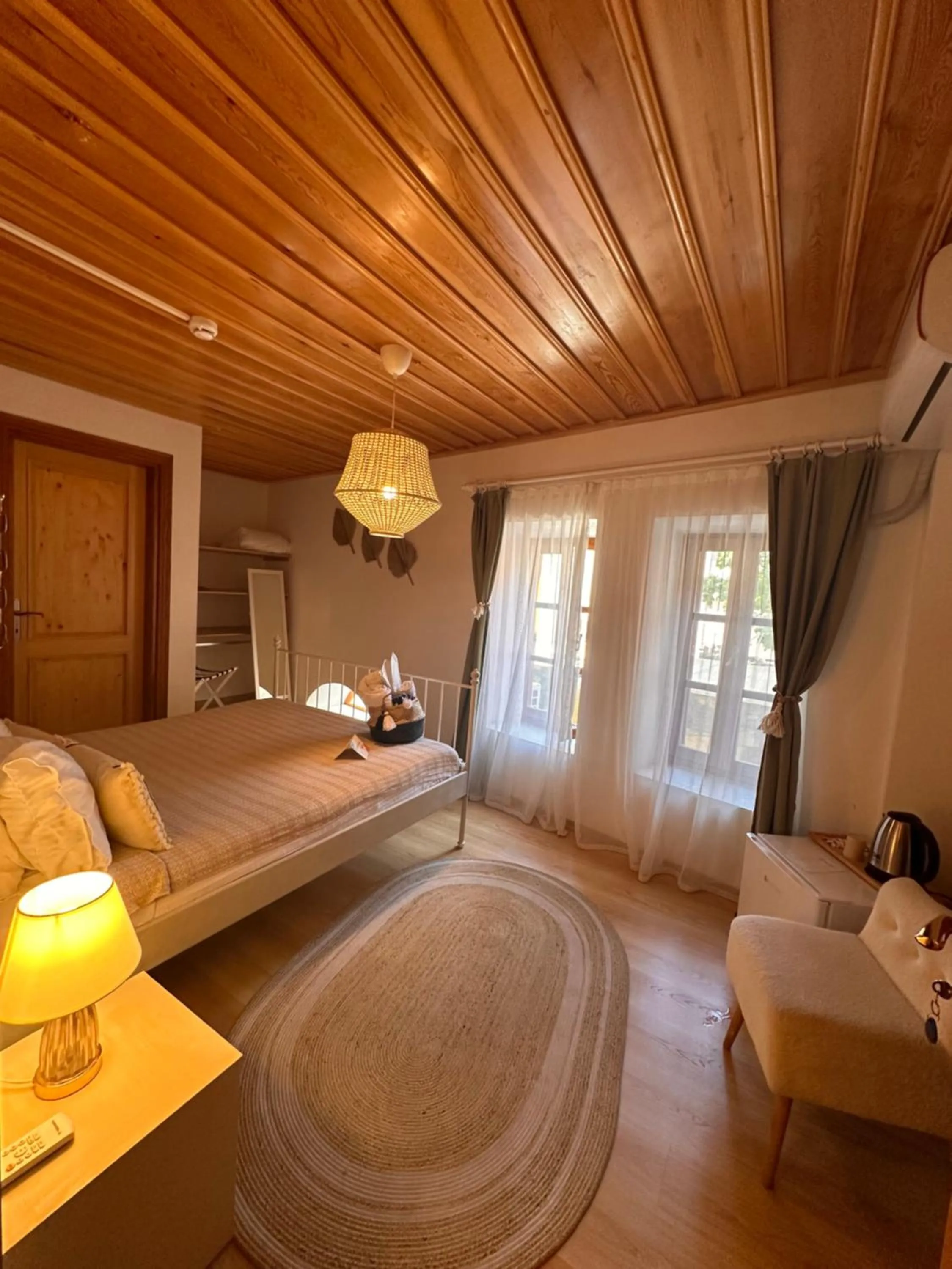 Decorative detail, Bed in Hanole Guest House