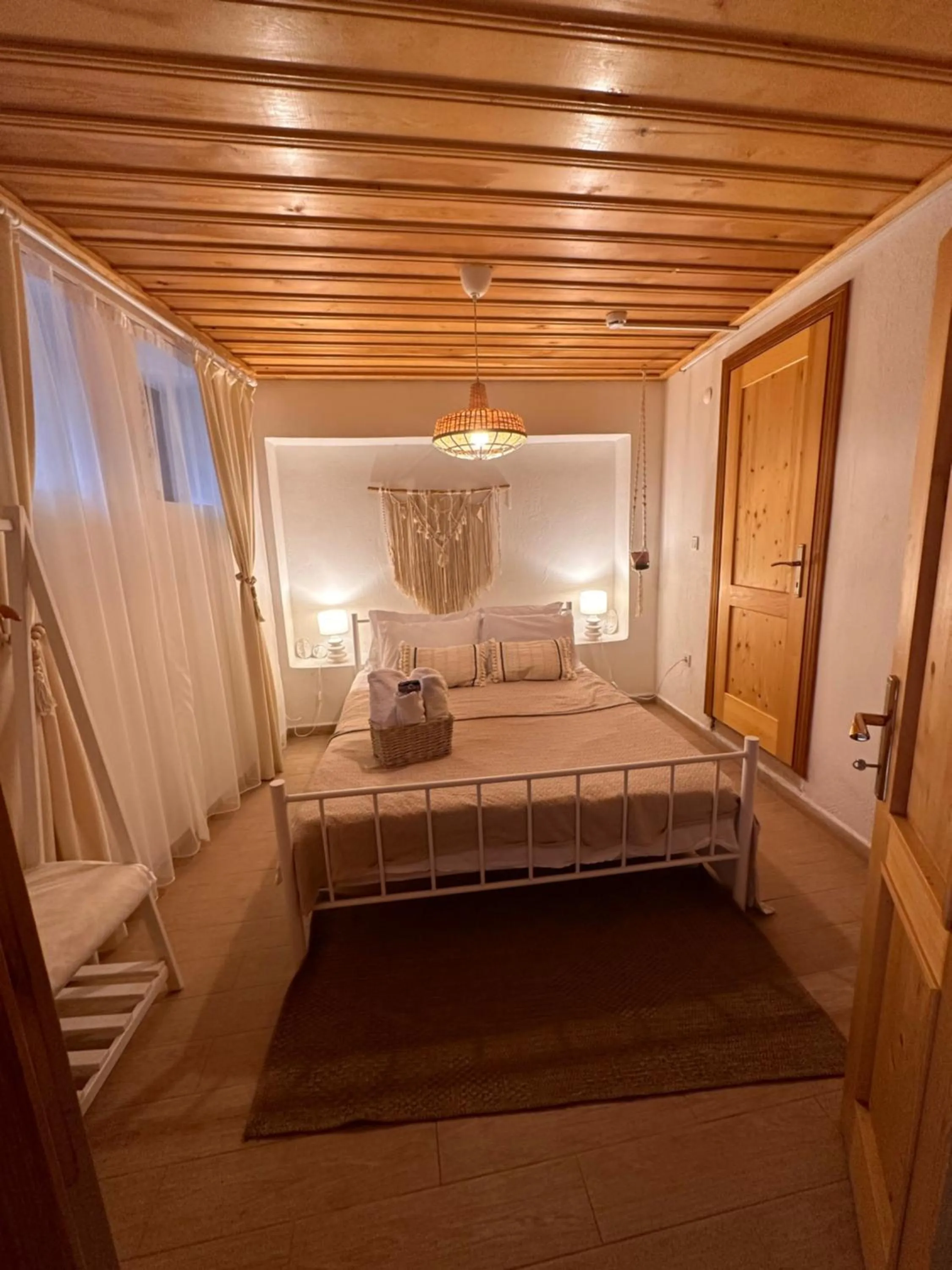 Bed in Hanole Guest House