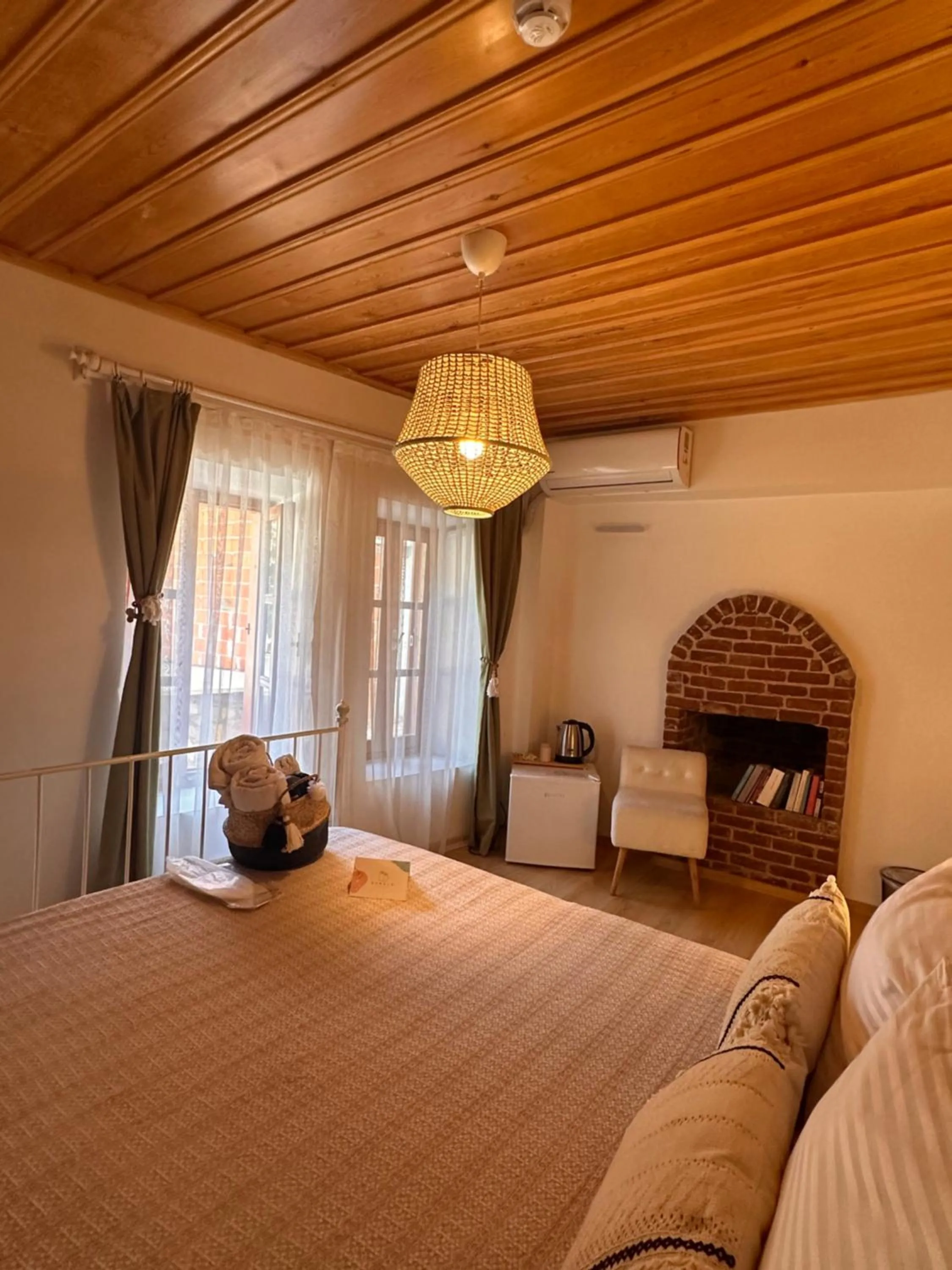 minibar, Bed in Hanole Guest House