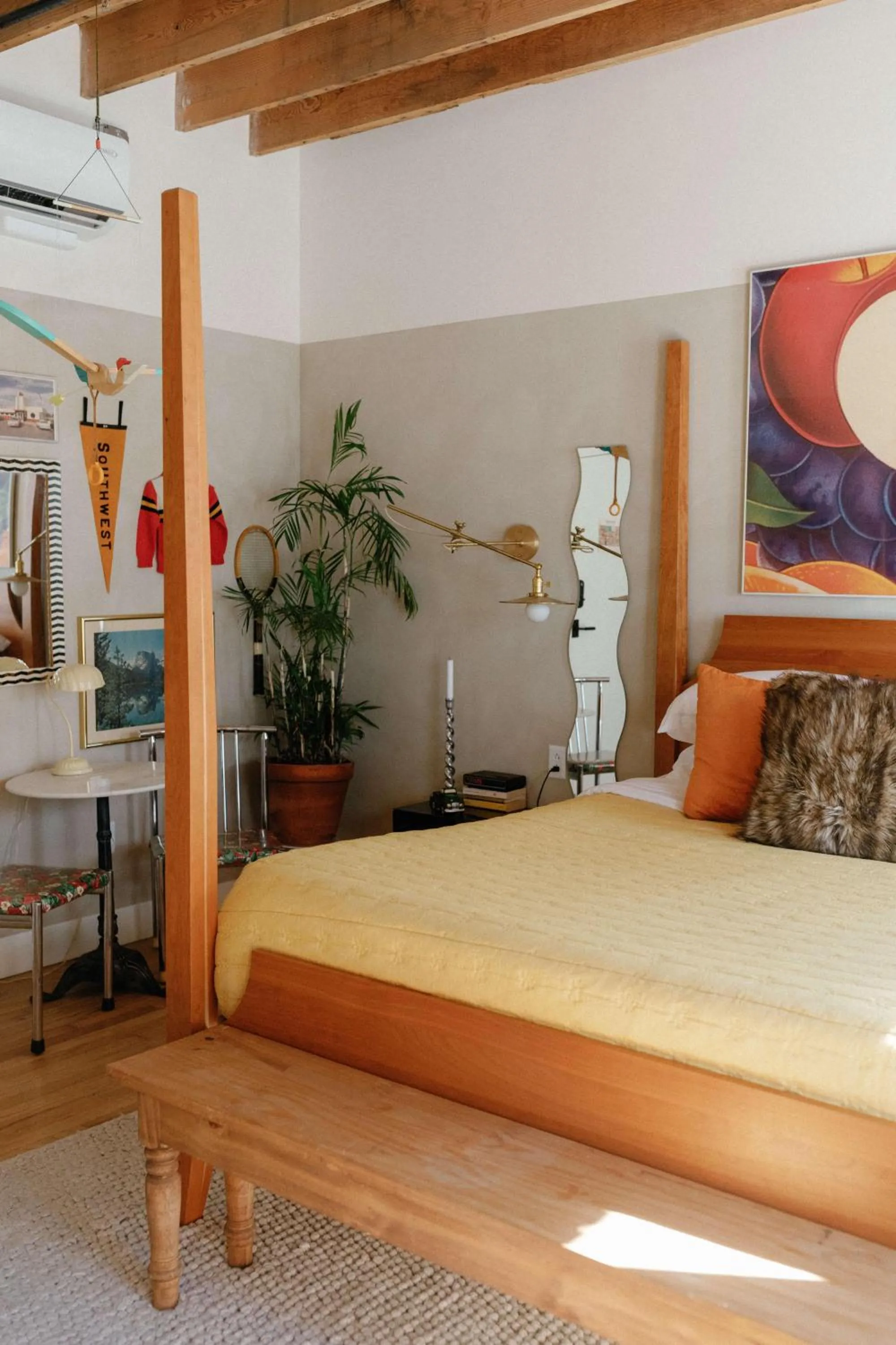 Bed in Hotel No-Vacancy