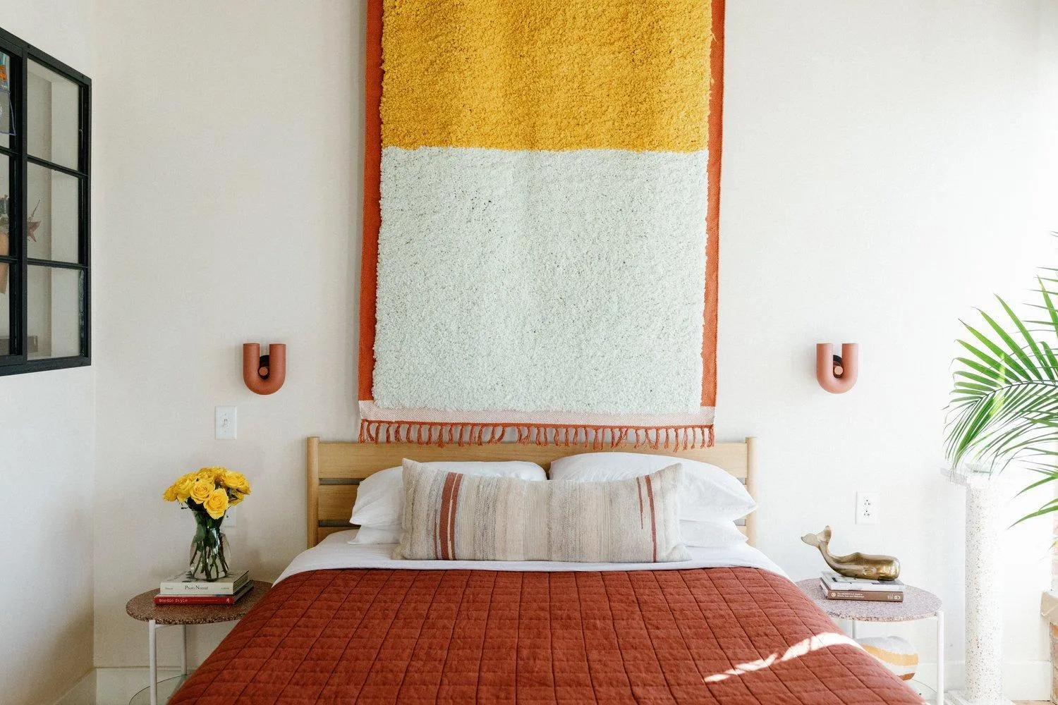 Bed in Hotel No-Vacancy