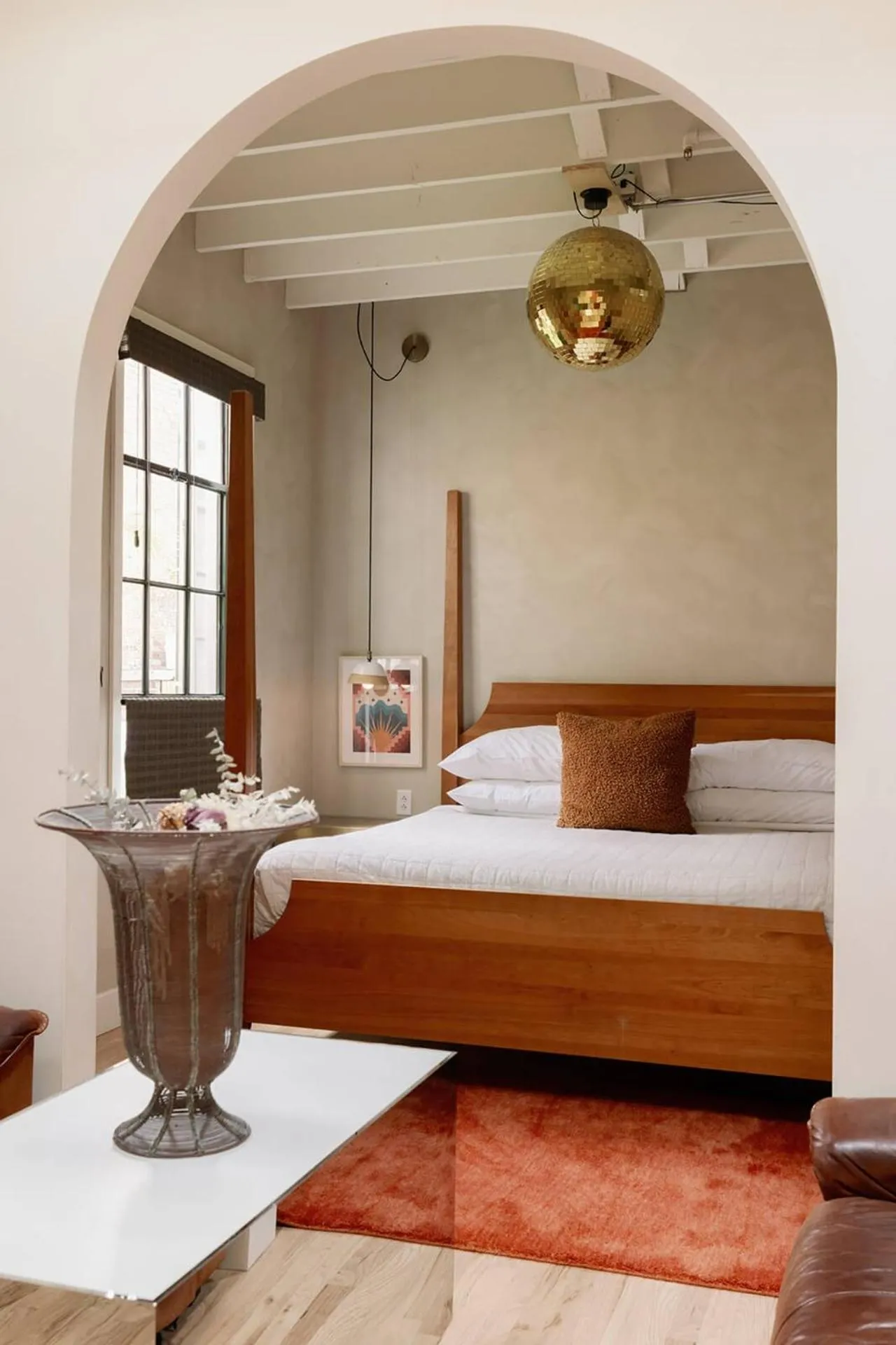 Bed in Hotel No-Vacancy