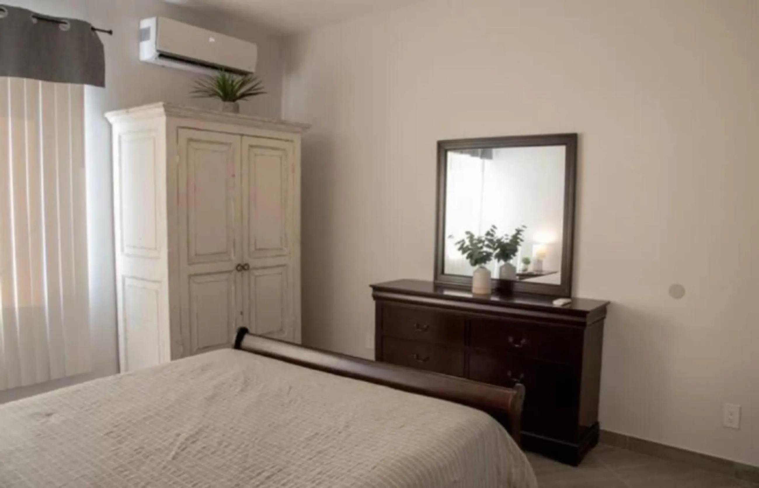 Bedroom, Bed in Capitan Boutique Resort