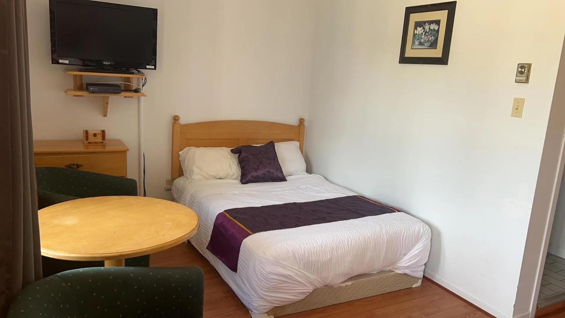 Bedroom, Bed in Hotel - Motel Georges