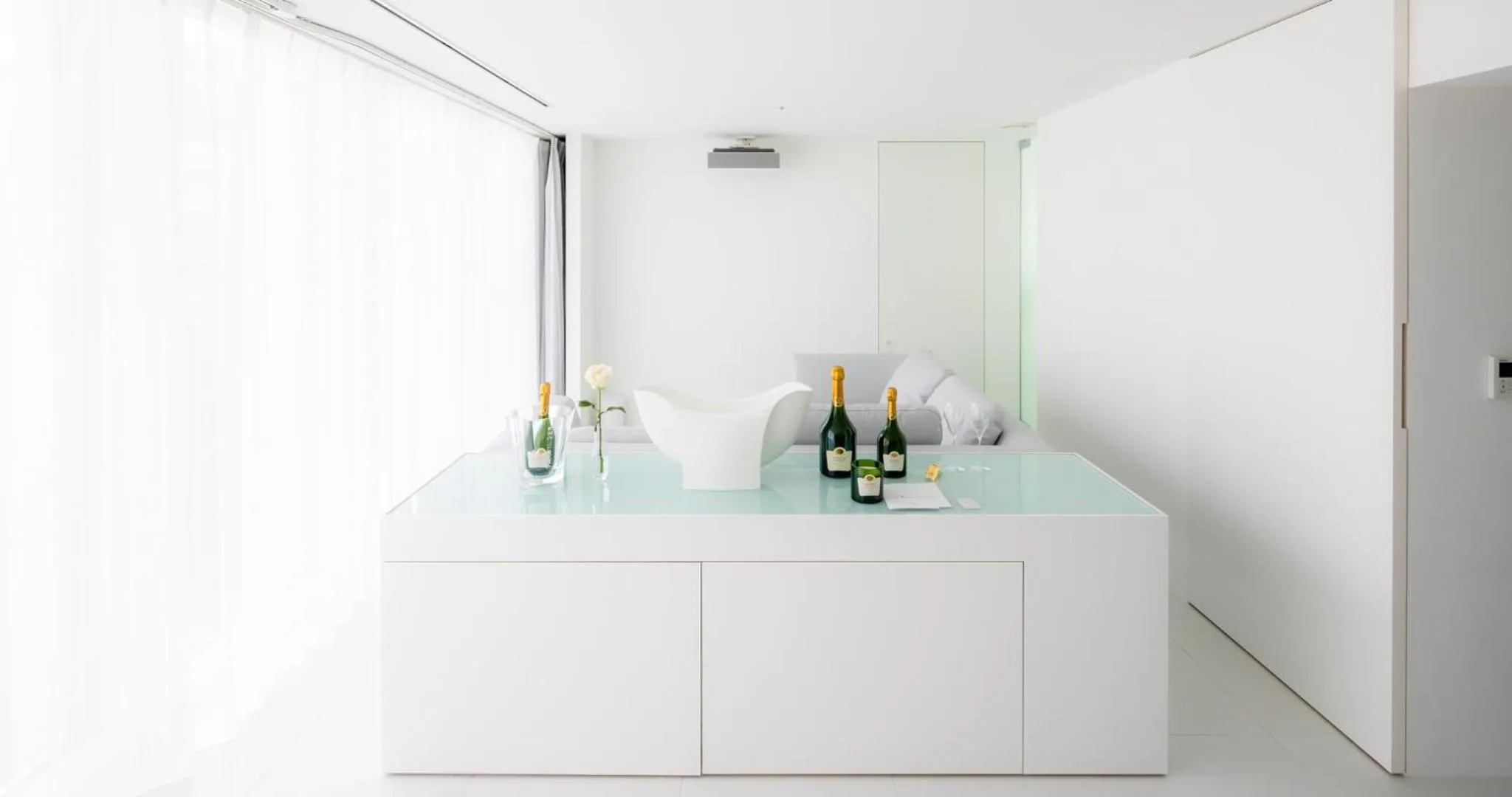 Living room in CUVEE J2 HOTEL OSAKA by Onko Chishin