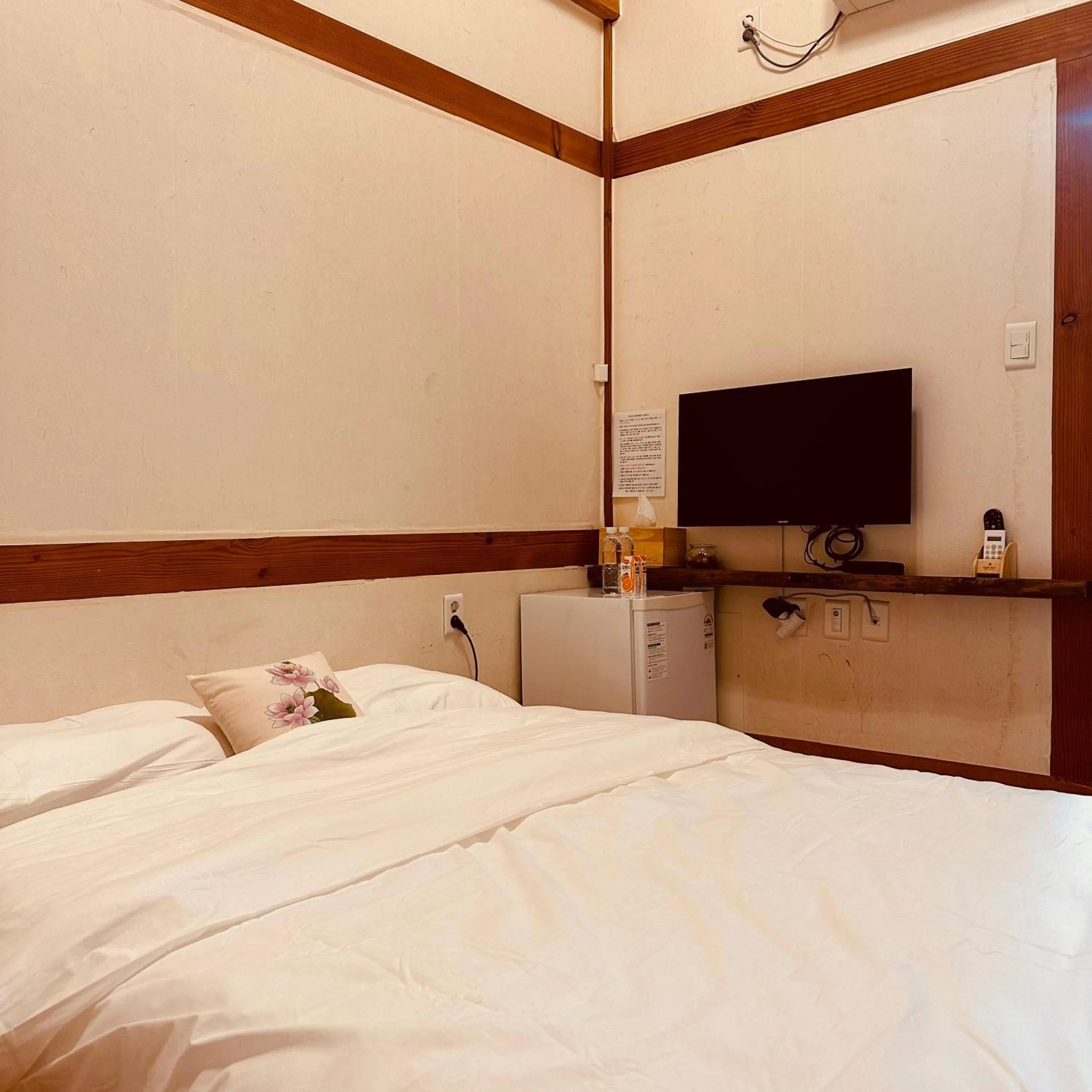 Bed in Jeonju Hanok village Deoksugung