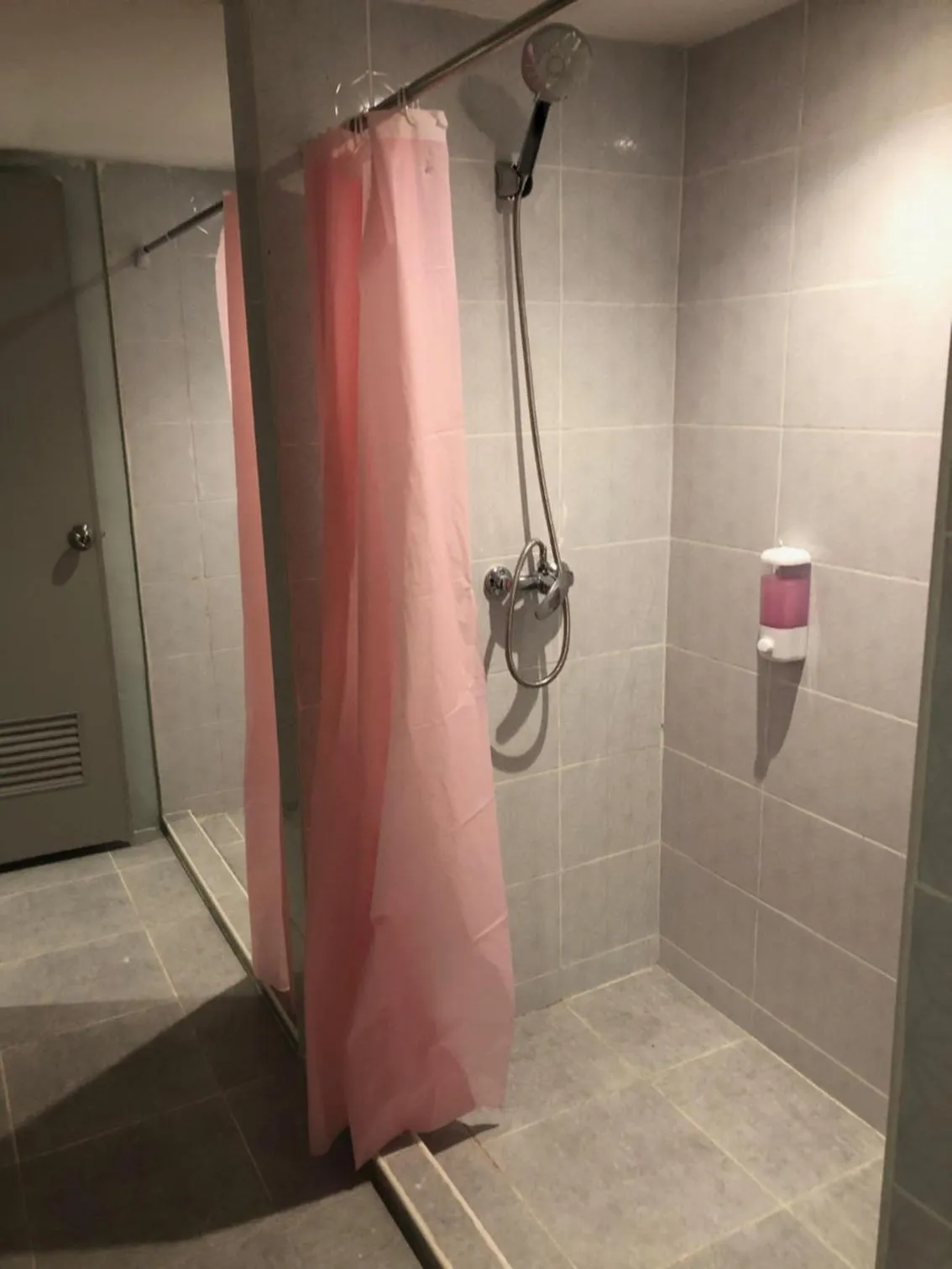 Aloft Hotel and Hostel Pattaya