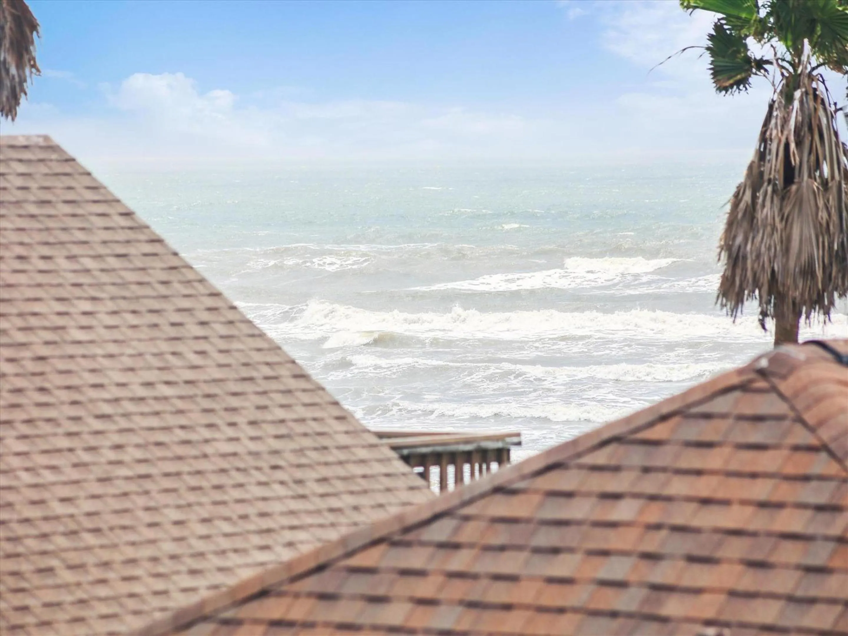 Property building in Beach Rays