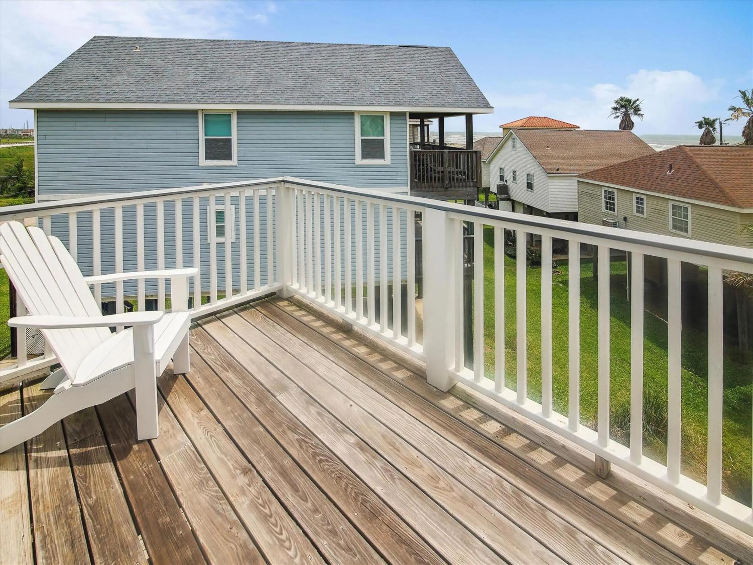 Property building in Beach Rays