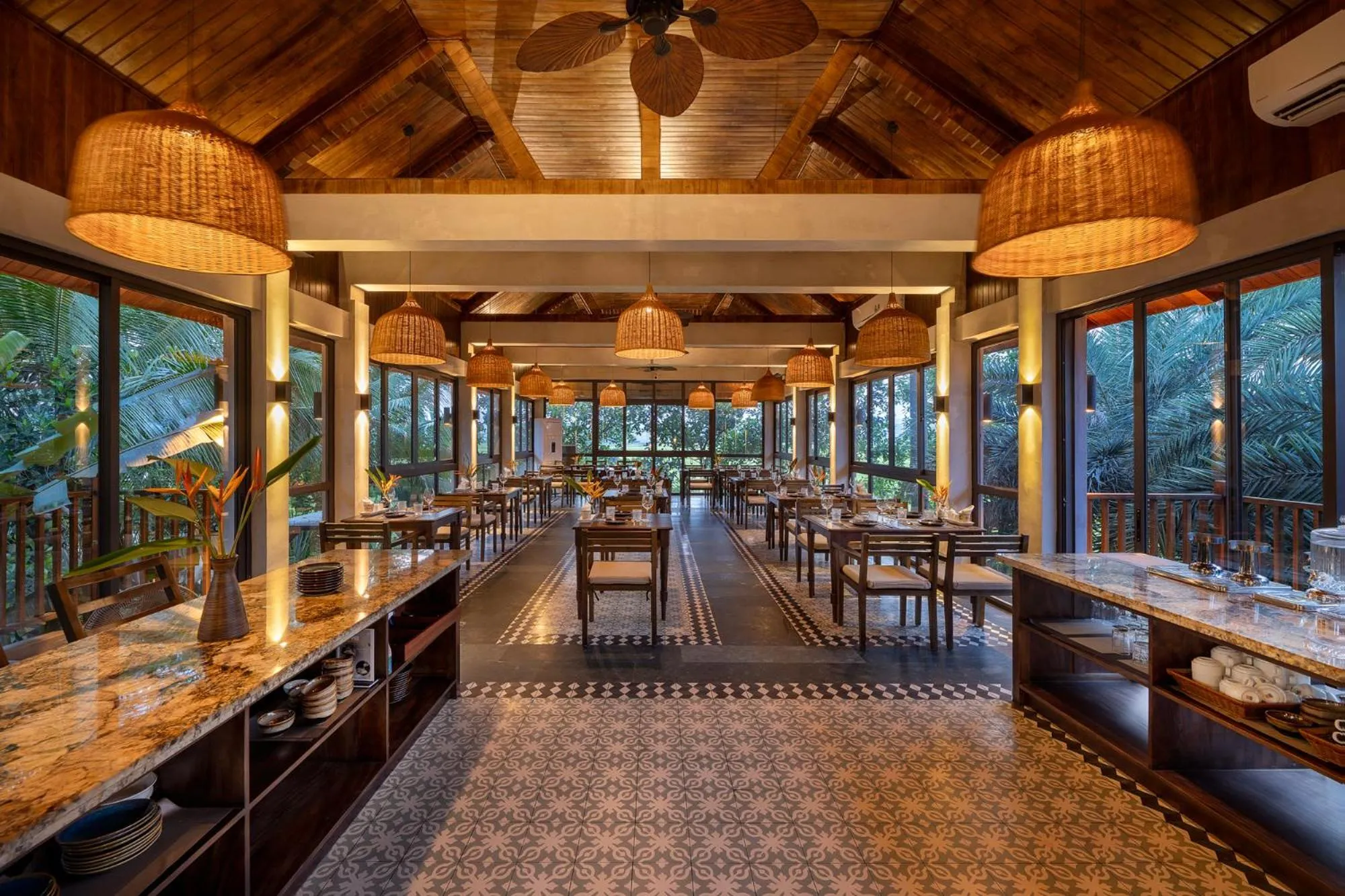 Restaurant/places to eat in Coco Island Resort Ninh Binh