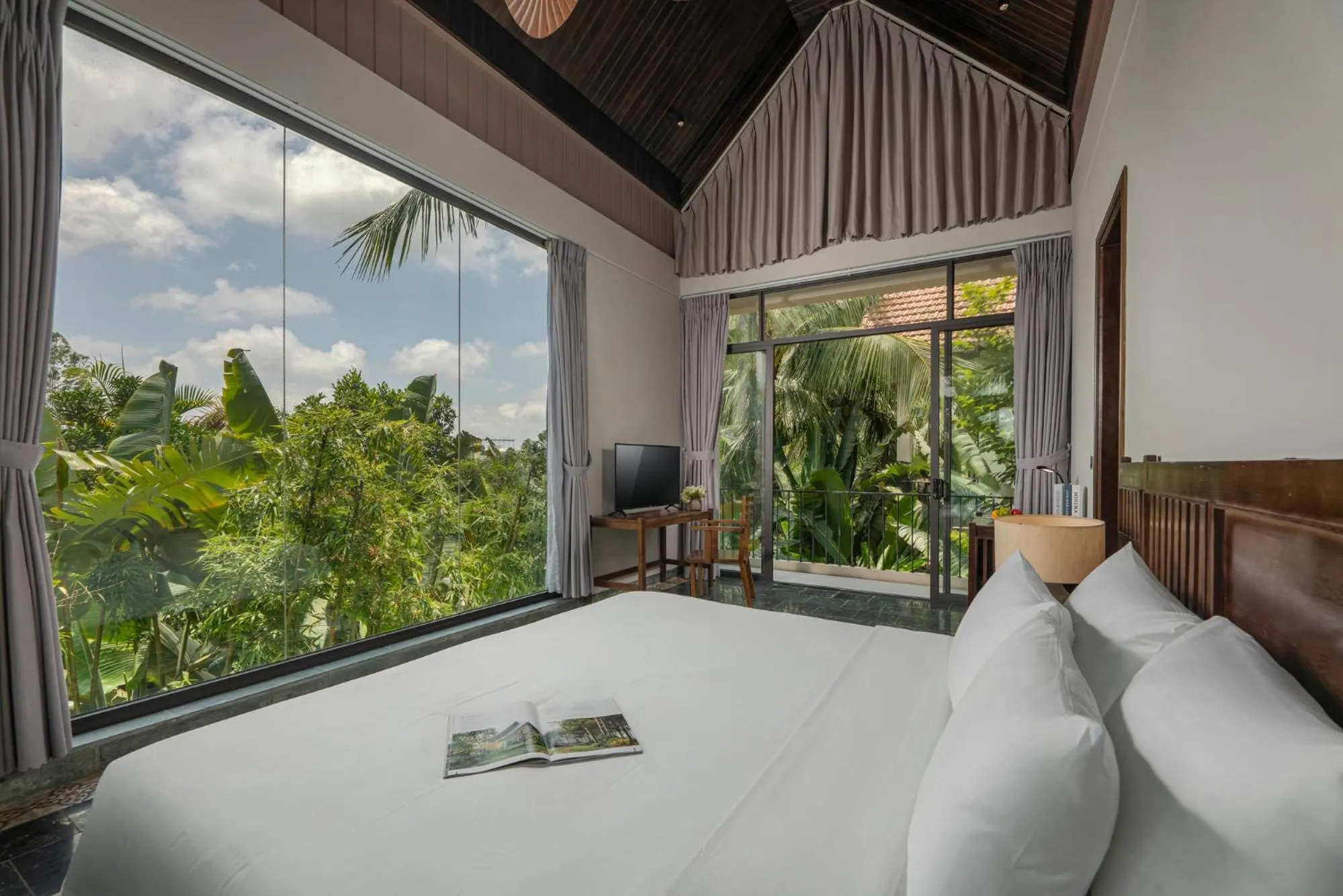 Garden in Coco Island Resort Ninh Binh