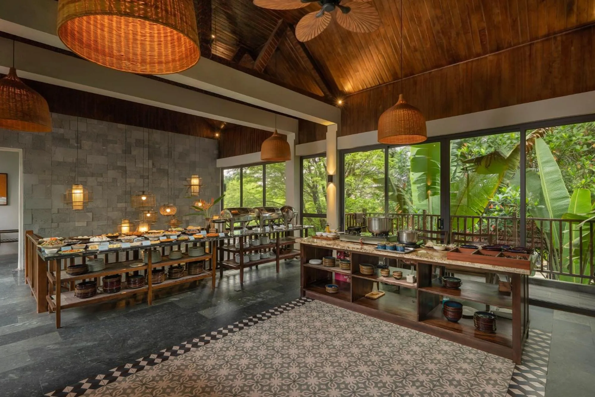 Restaurant/places to eat in Coco Island Resort Ninh Binh