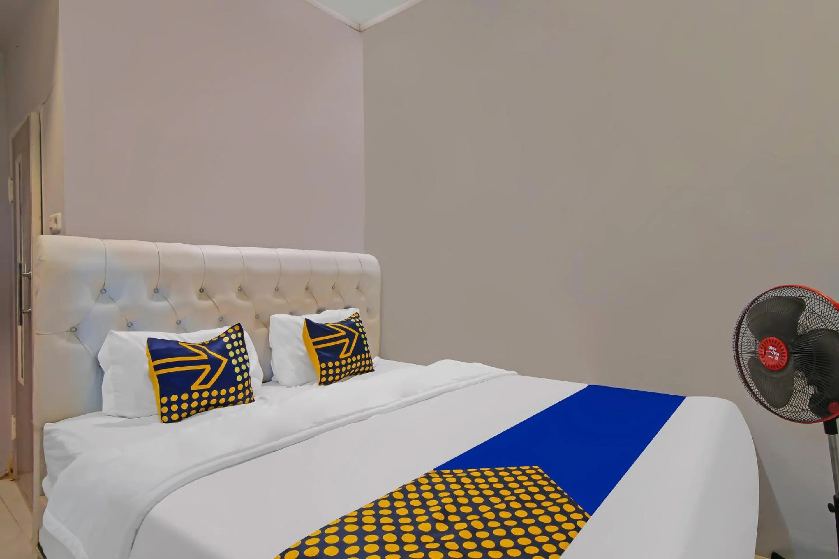 Bedroom, Bed in Hotel O Putri Guest House Syariah Near SPBU Rimbo Panjang