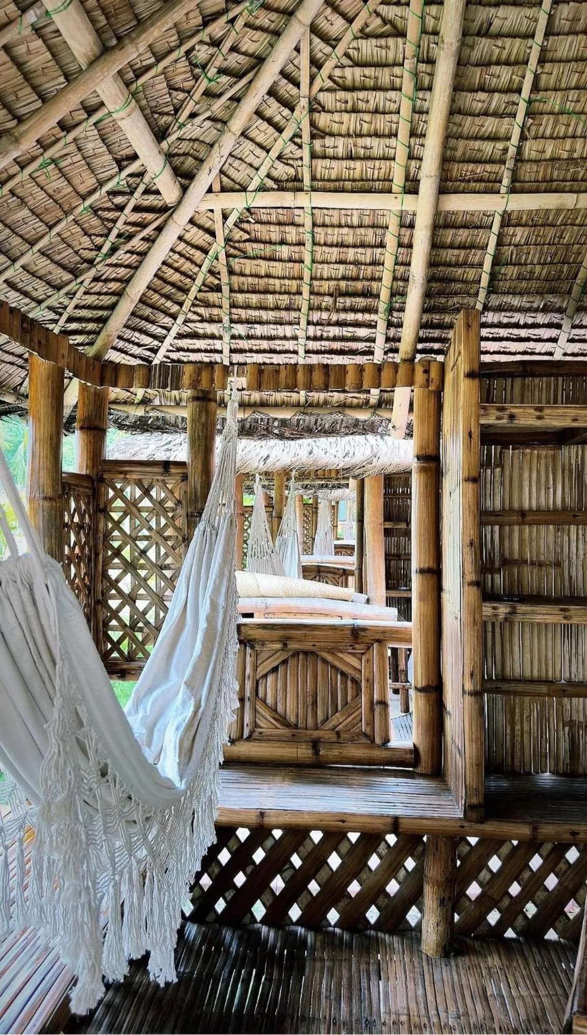 On Board Panglao Beach Hostel & Resort with FREE MOTORBIKE