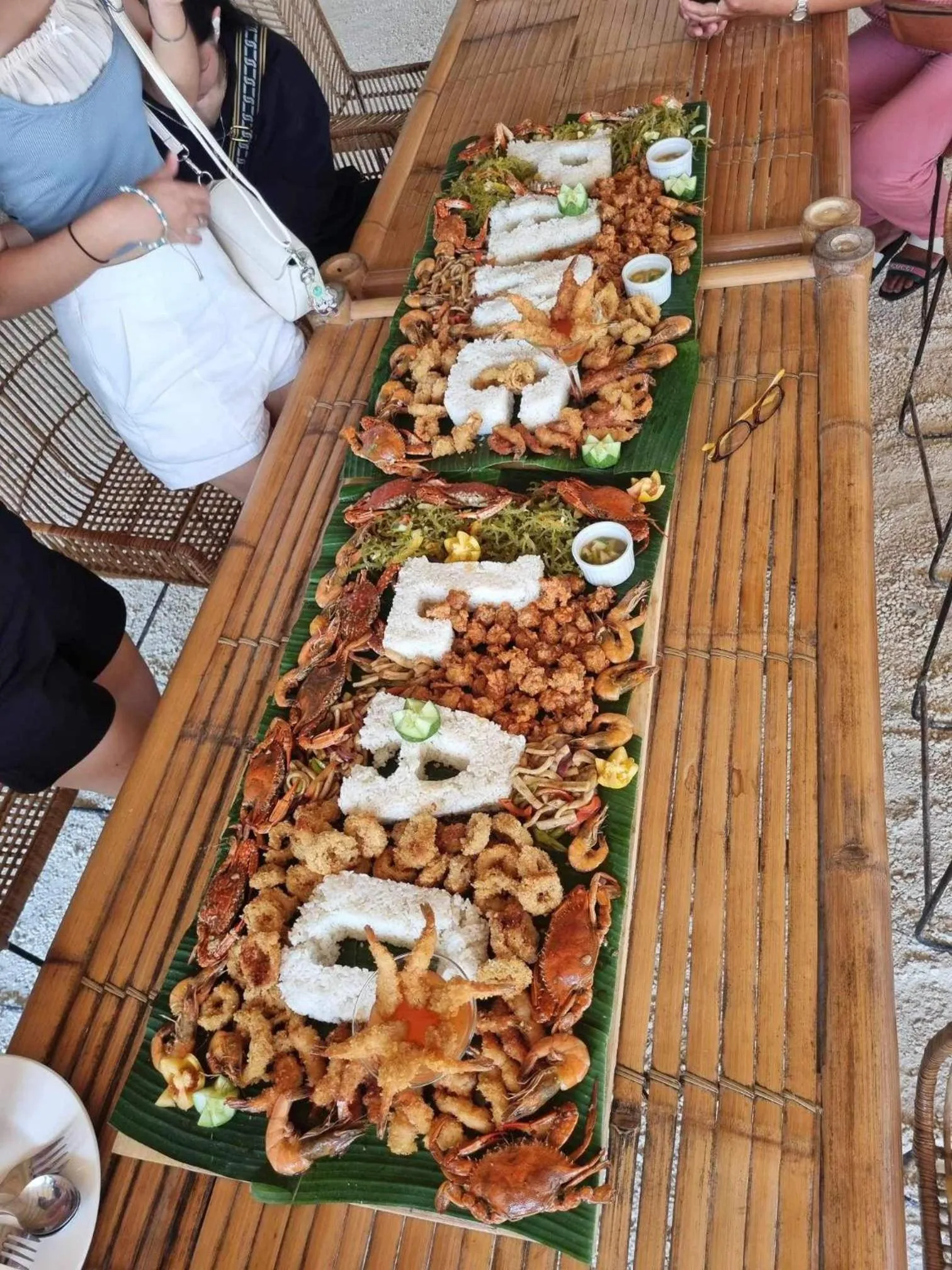 On Board Panglao Beach Hostel & Resort with FREE MOTORBIKE