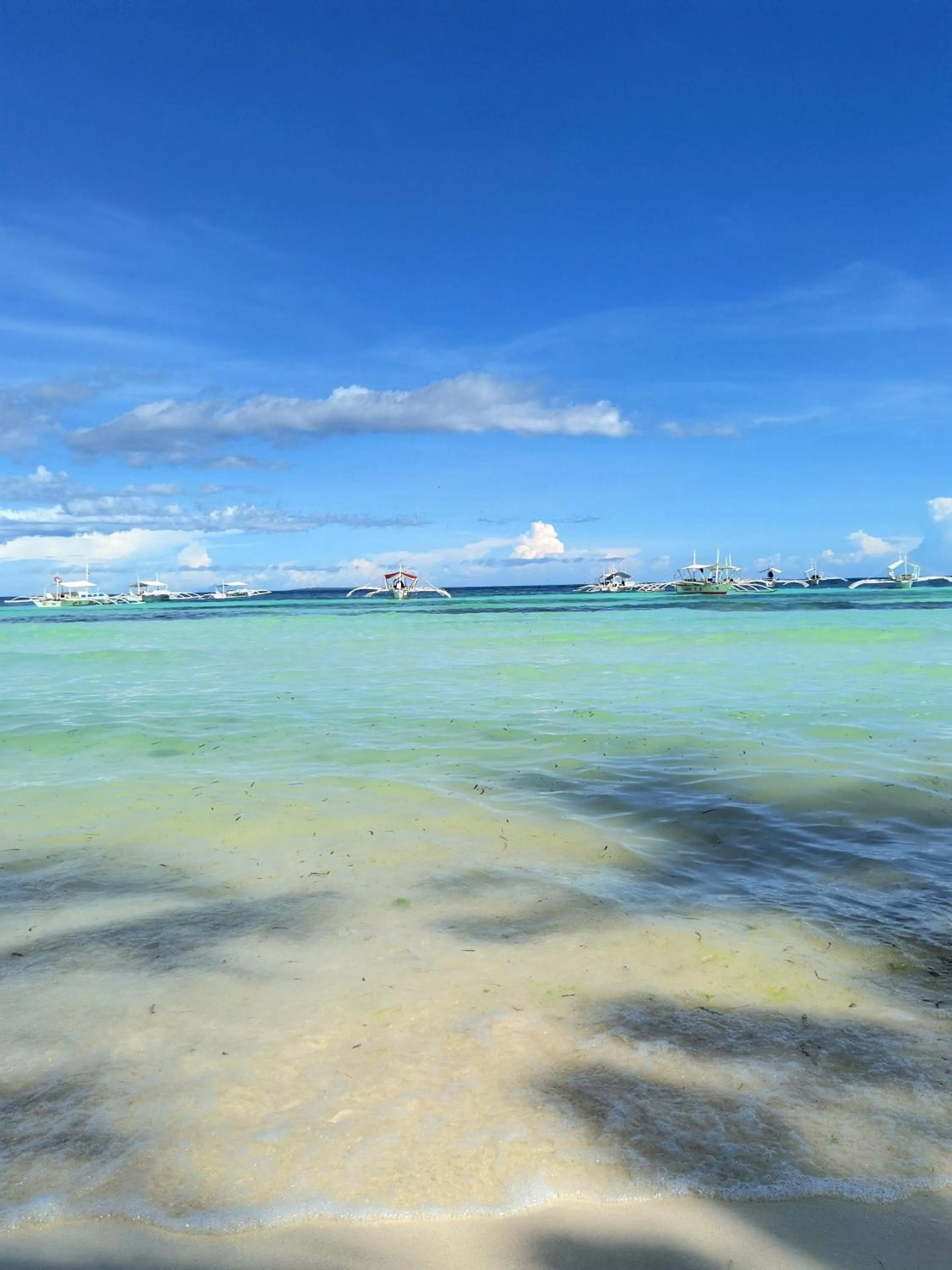 On Board Panglao Beach Hostel & Resort with FREE MOTORBIKE