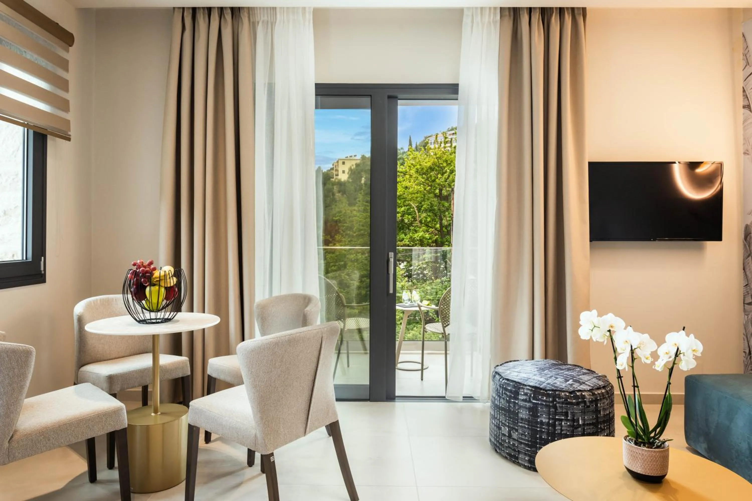 TV and multimedia in Hara Suites