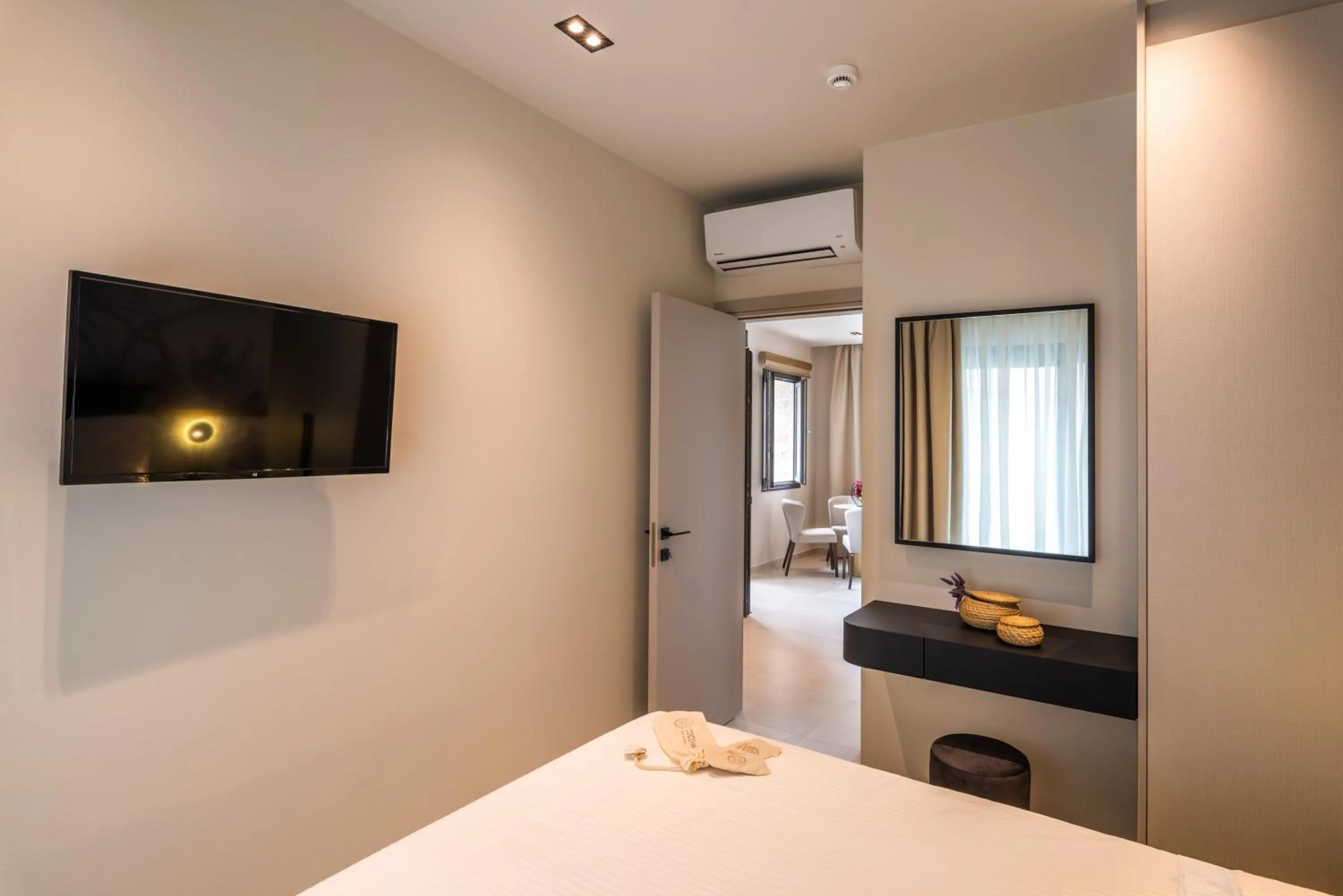 TV and multimedia, Bed in Hara Suites