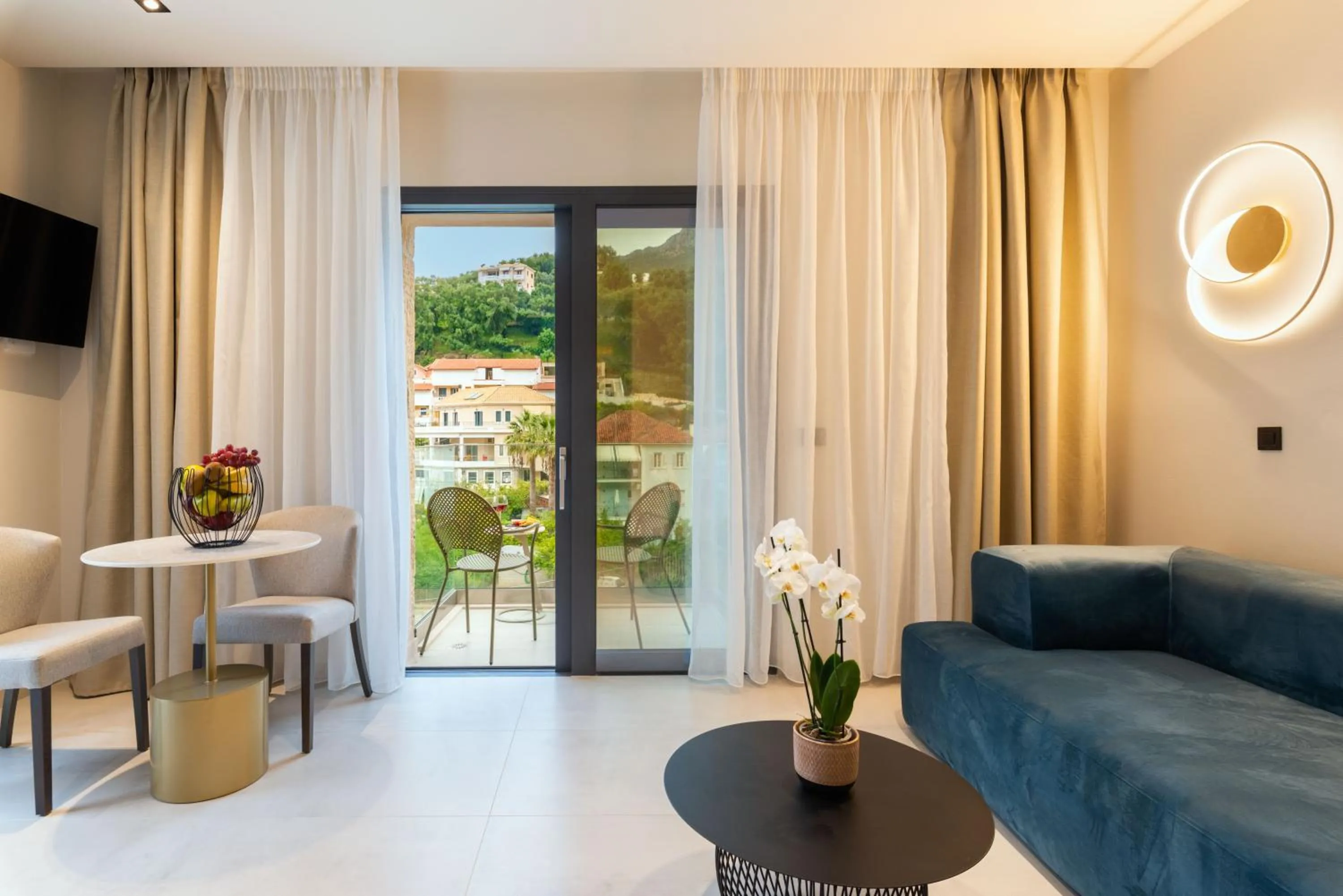 TV and multimedia in Hara Suites