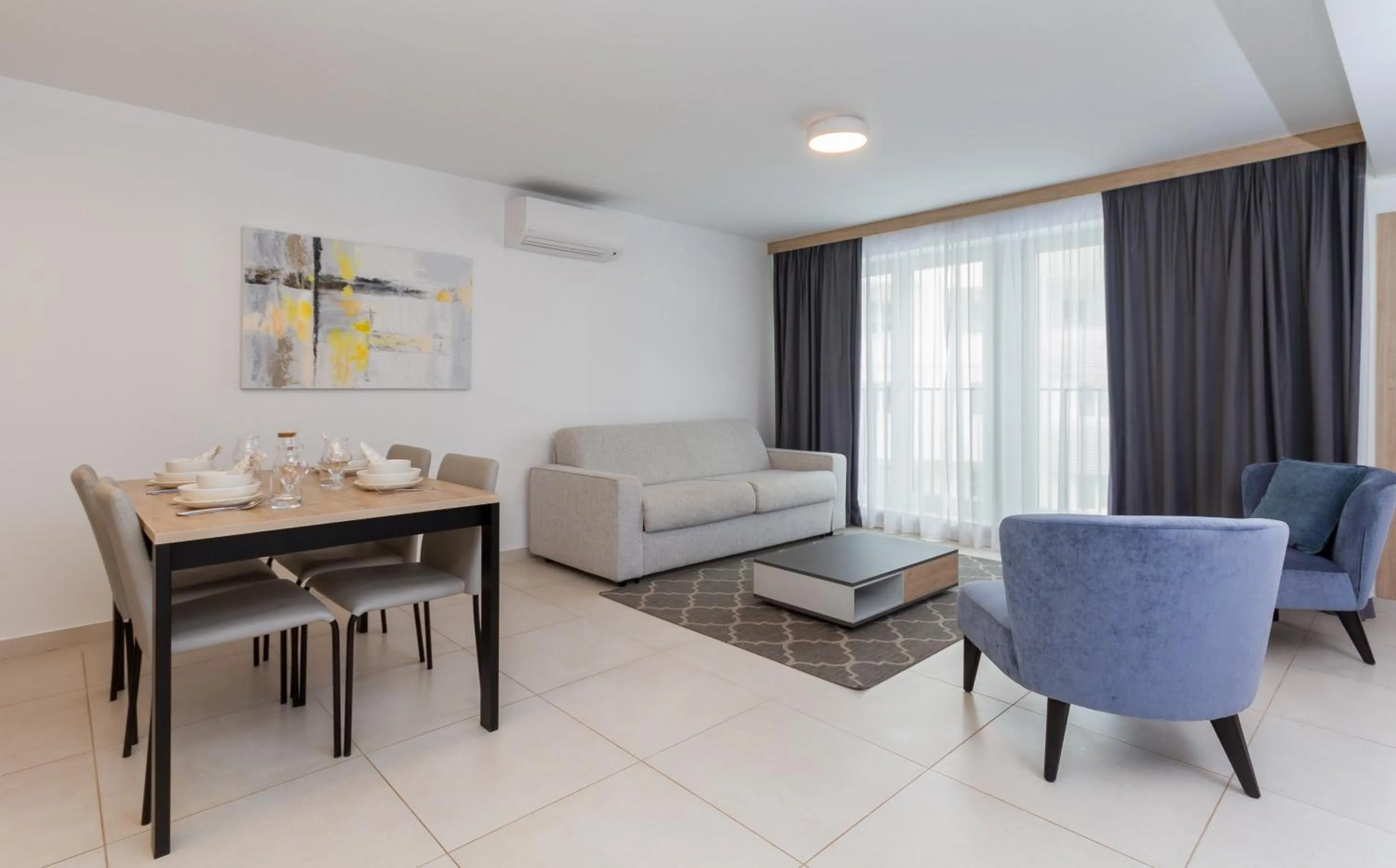 Living room in Garden Palace Marjeta Apartment with free Parking