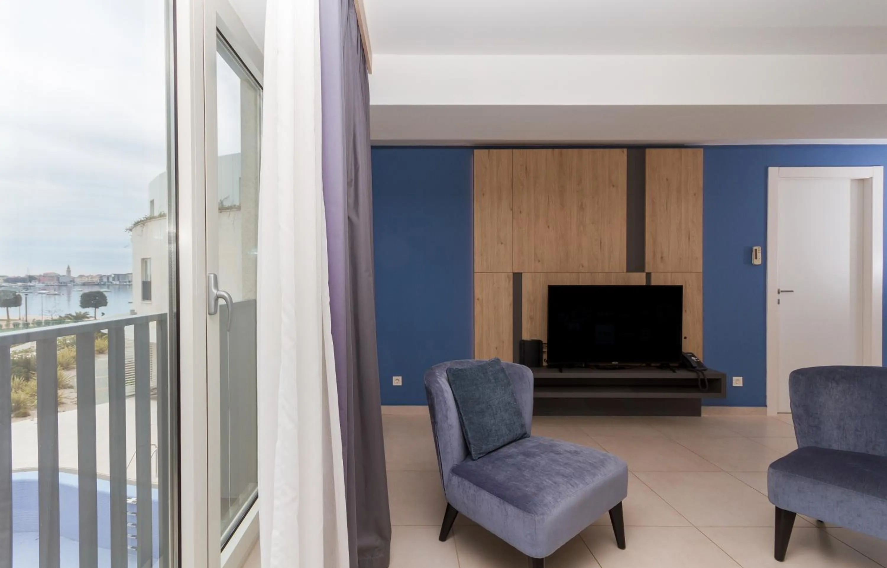 TV and multimedia in Garden Palace Marjeta Apartment with free Parking