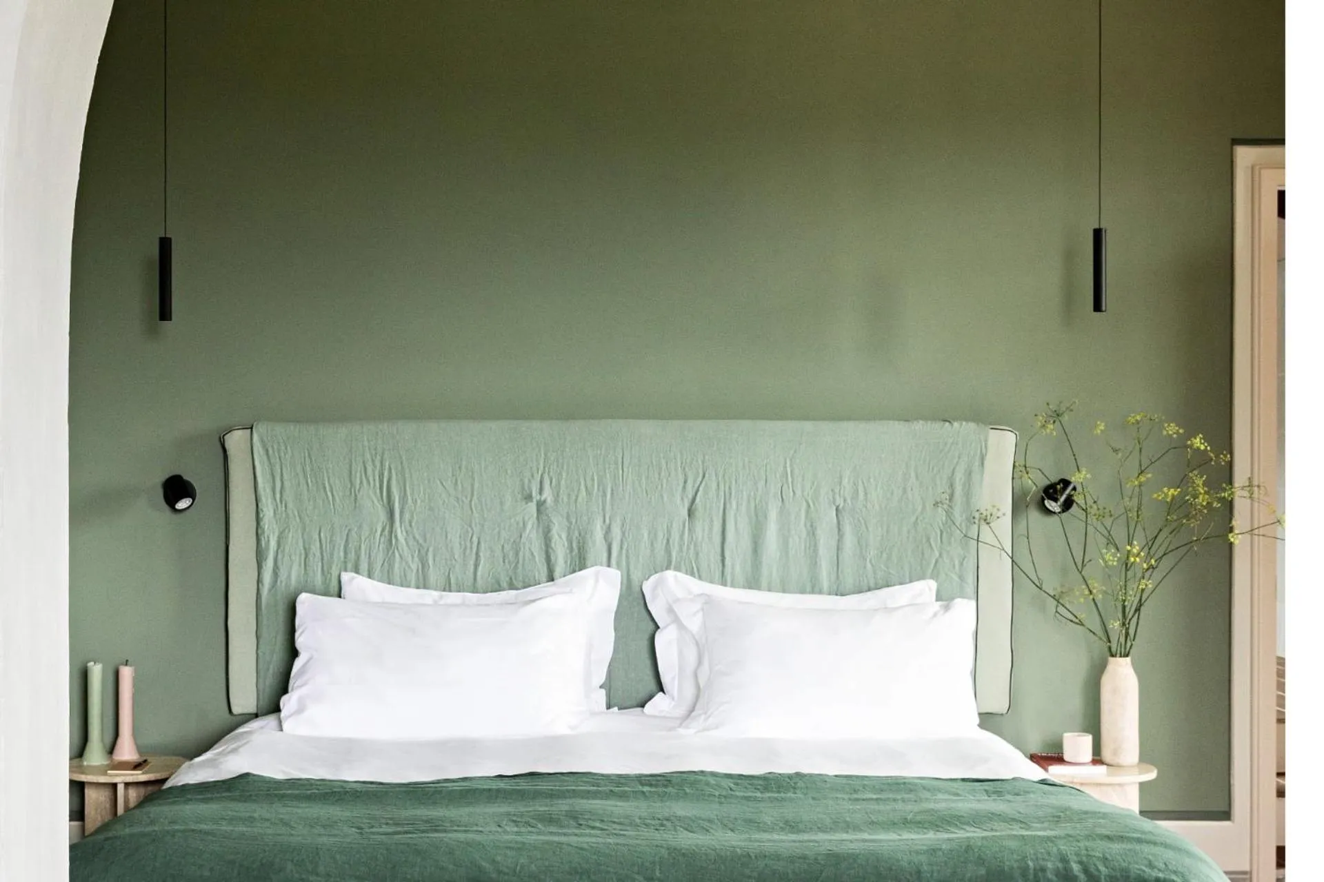 Bed in Pieve Aldina Relais & Châteaux